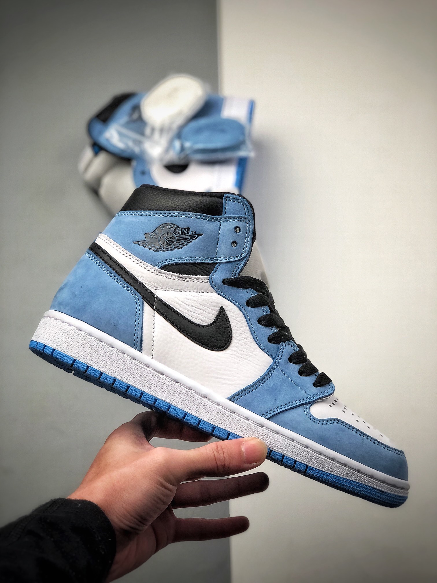 330  Air Jordan 1 Retro High OG “University Blue” 高帮 大学蓝 AJ1 555088-134