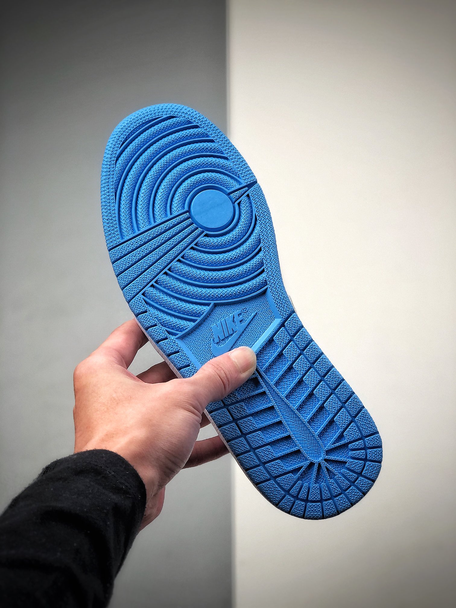 330  Air Jordan 1 Retro High OG “University Blue” 高帮 大学蓝 AJ1 555088-134