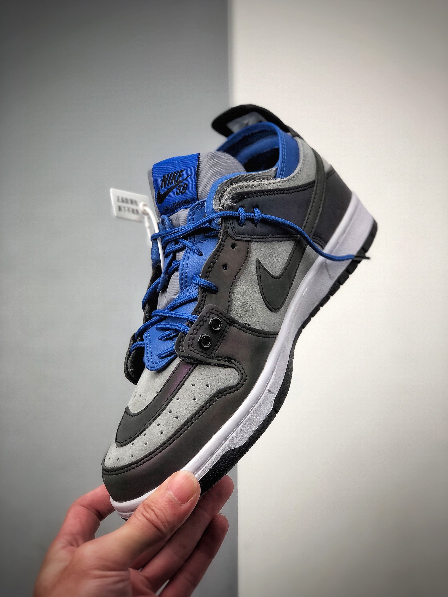 200  公司级#巴黎走秀款”英雄联盟” 耐克 Dunk SB low联手EJDER CZ8149-700