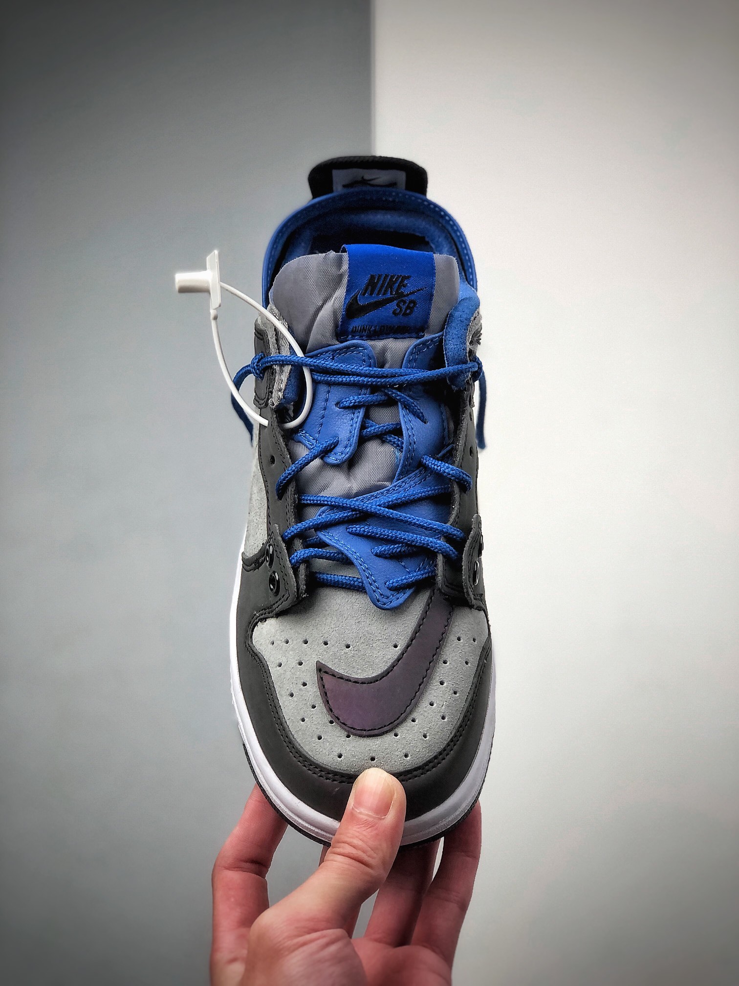 200  公司级#巴黎走秀款”英雄联盟” 耐克 Dunk SB low联手EJDER CZ8149-700