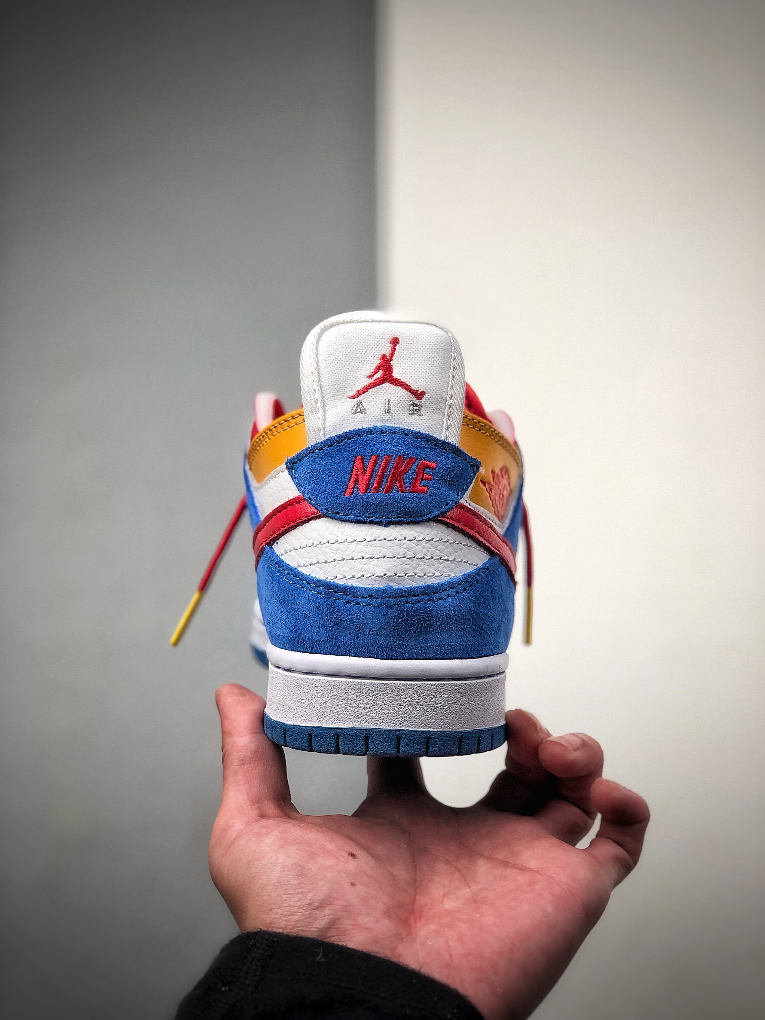 200  公司级#巴黎走秀款”叮当猫” 耐克 Dunk SB low联手EJDER CZ8149-700