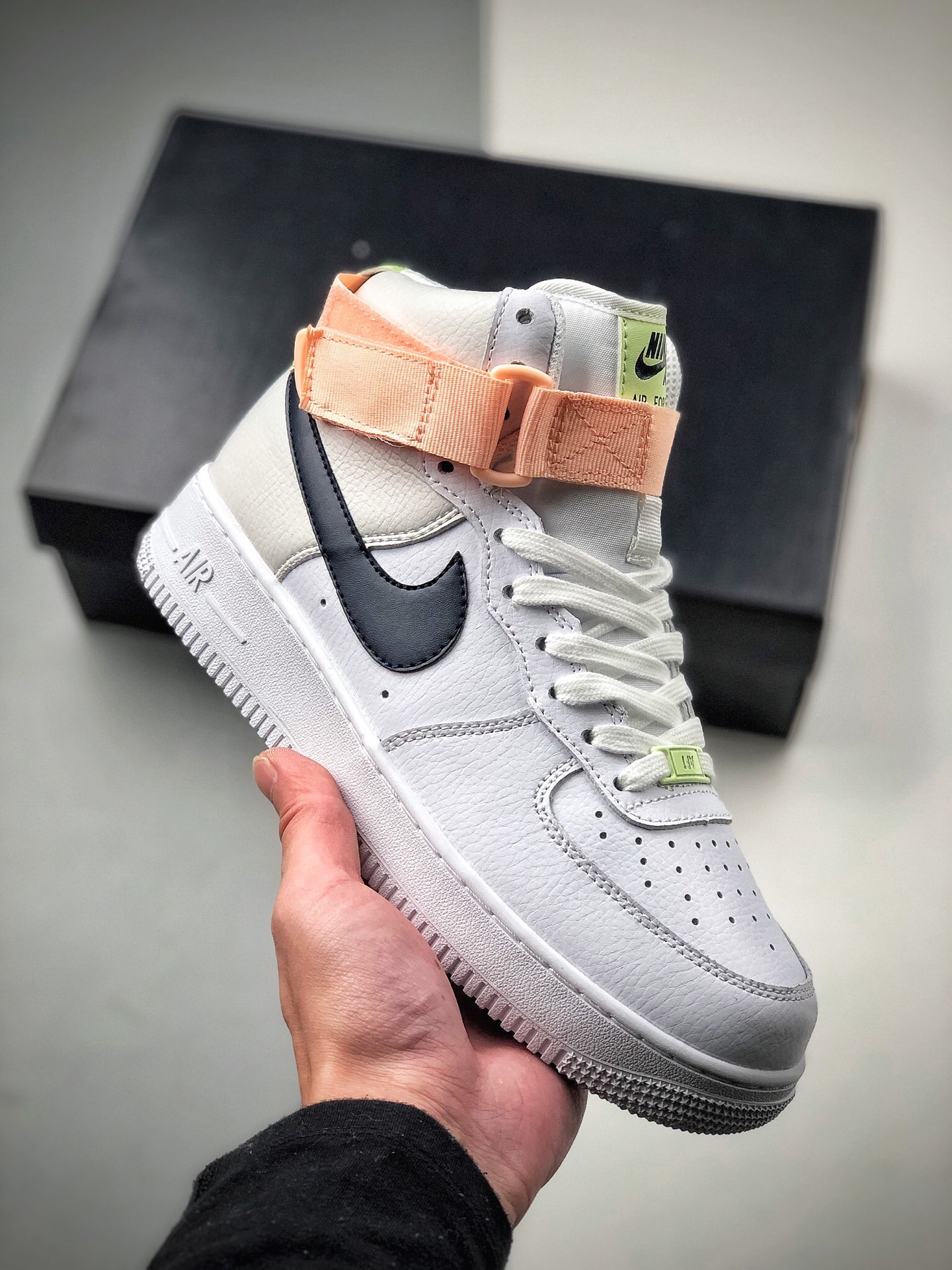 220 NIKE FORCE空军一号运动休闲板鞋  334031-117