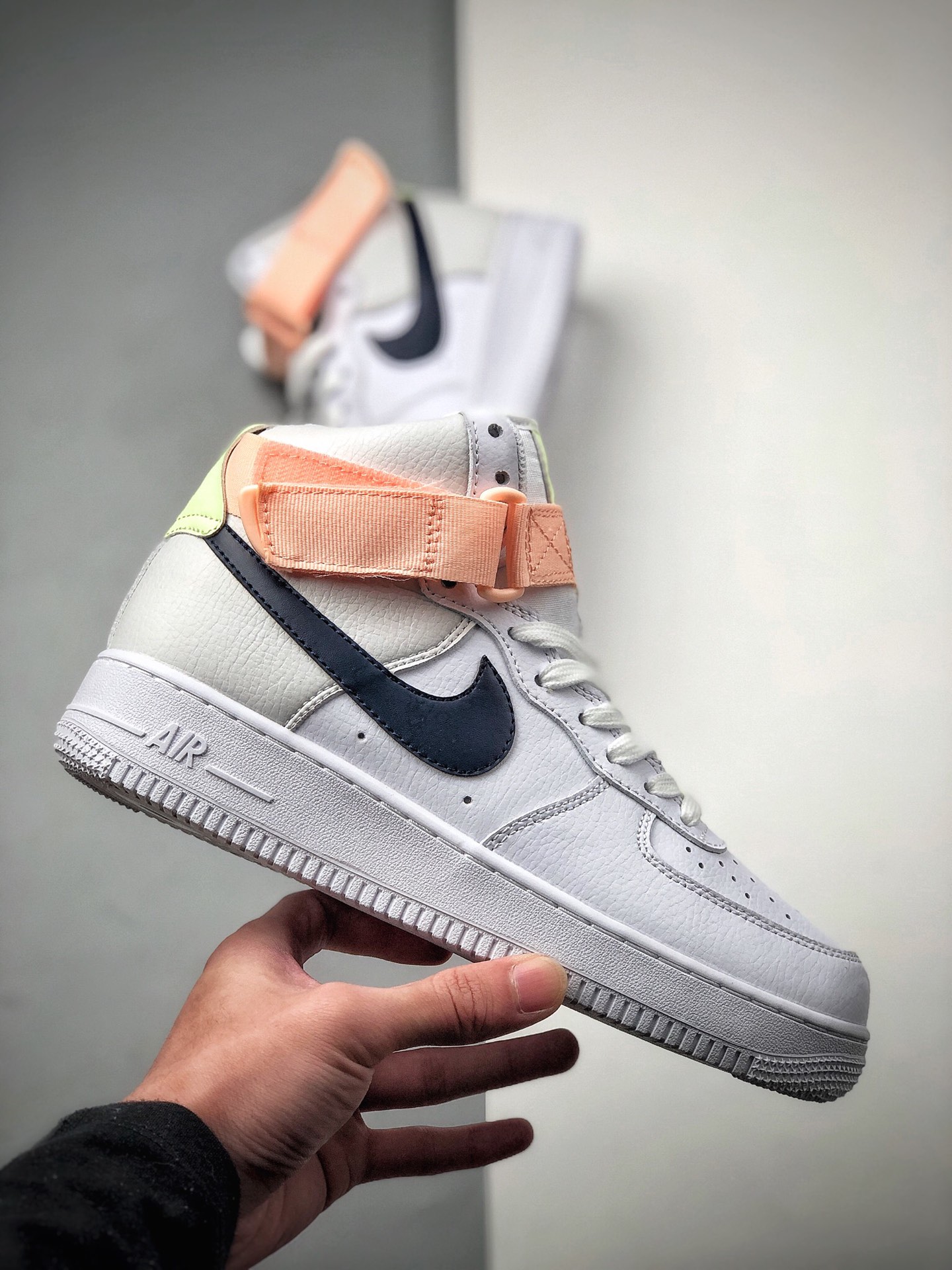 220 NIKE FORCE空军一号运动休闲板鞋  334031-117