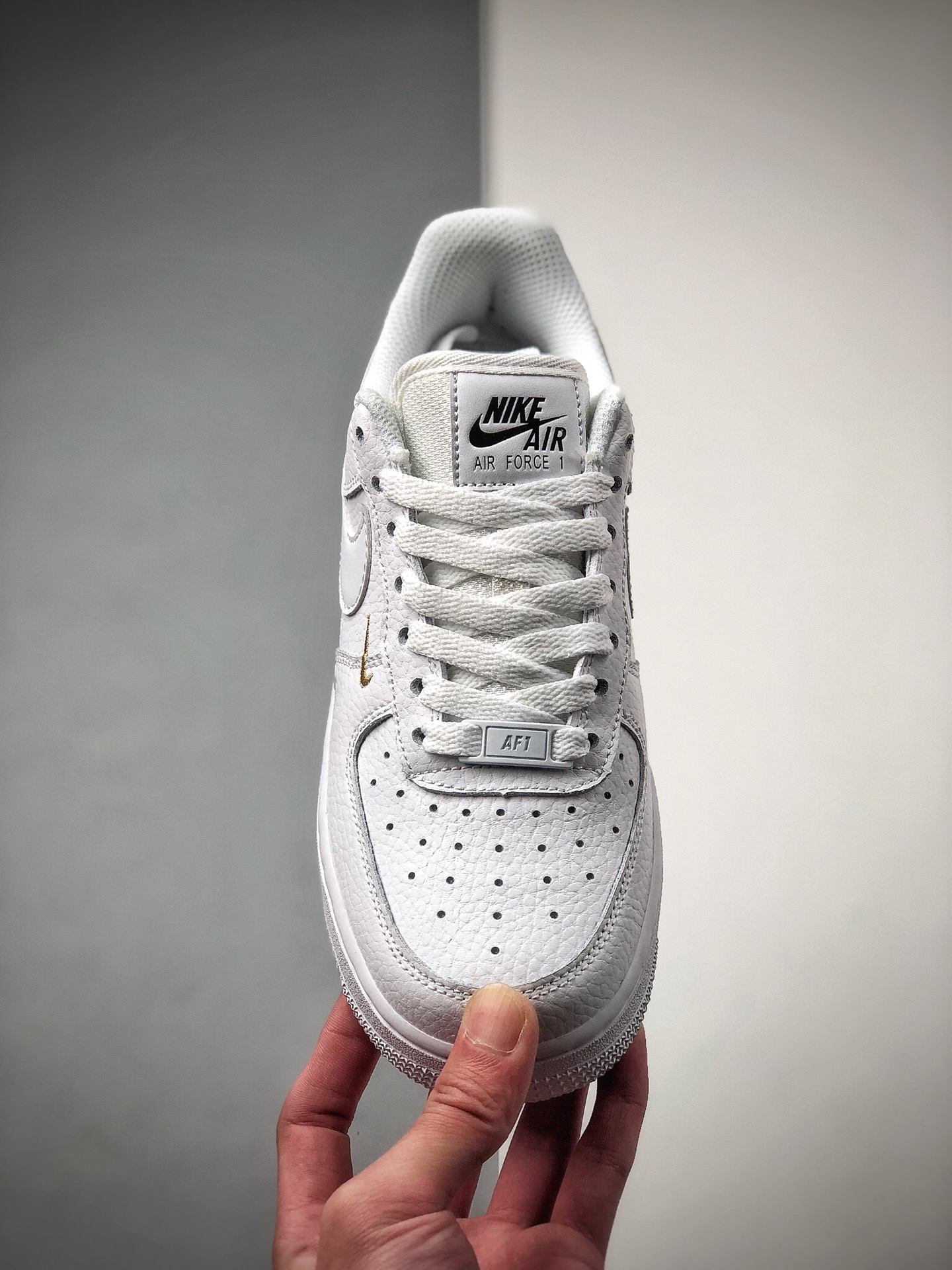 200 NIKE FORCE空军一号运动休闲板鞋  CT1989-100