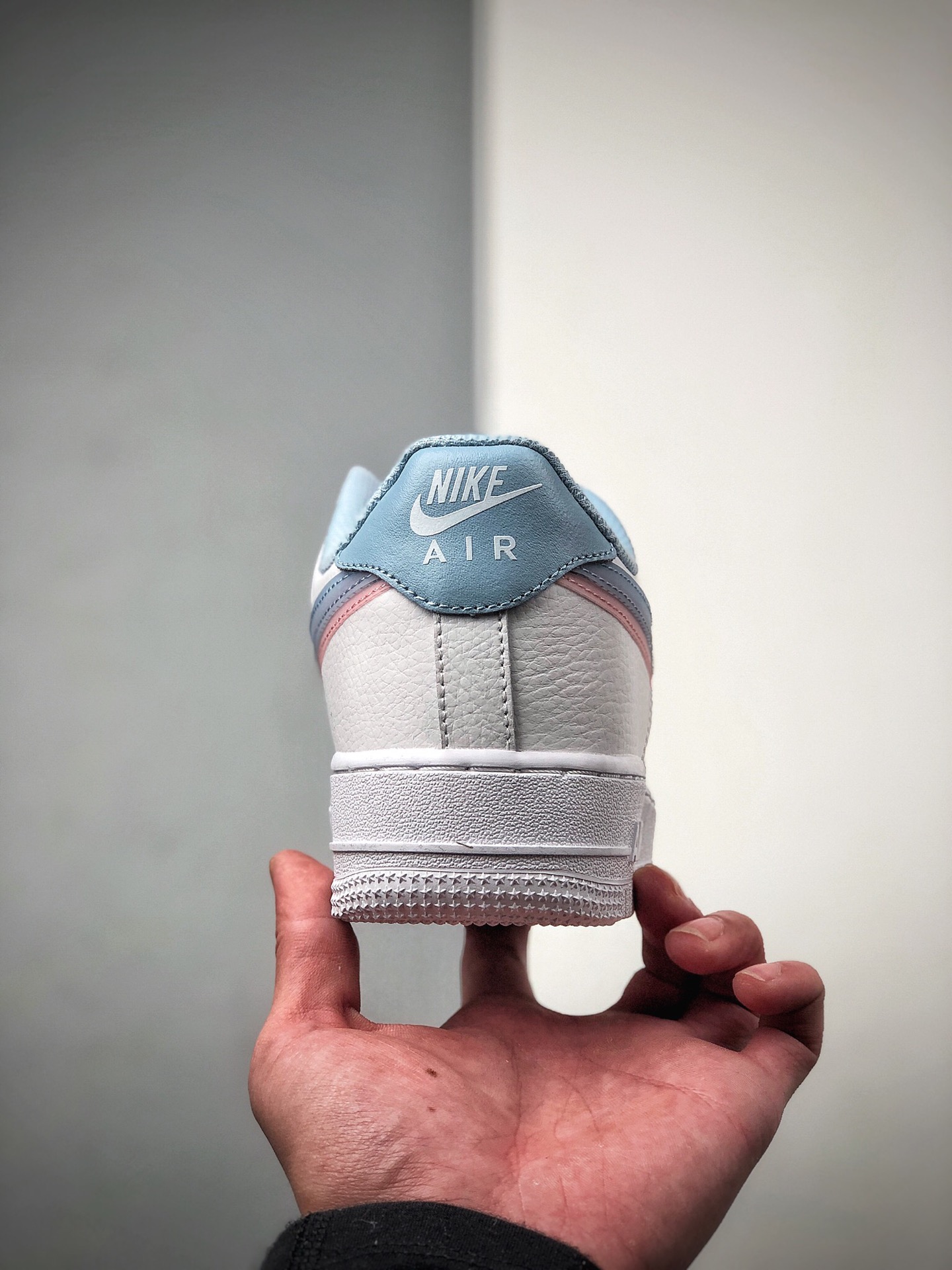 200 NIKE FORCE空军一号运动休闲板鞋 CW1574-100