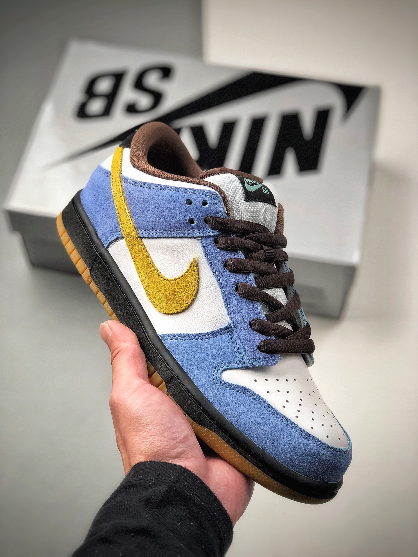 260  NIKE DUNK SB LOW PRO SB HOMER 辛普森Dunk SB顾名思义 304292-173