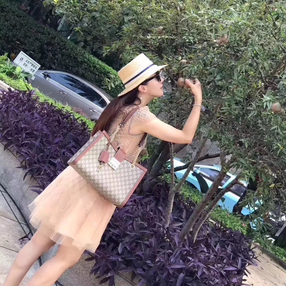 Gucci Product _dbRqf6iTy1si0iLCFTmNT5RjACnAy_g4KKWJTaw