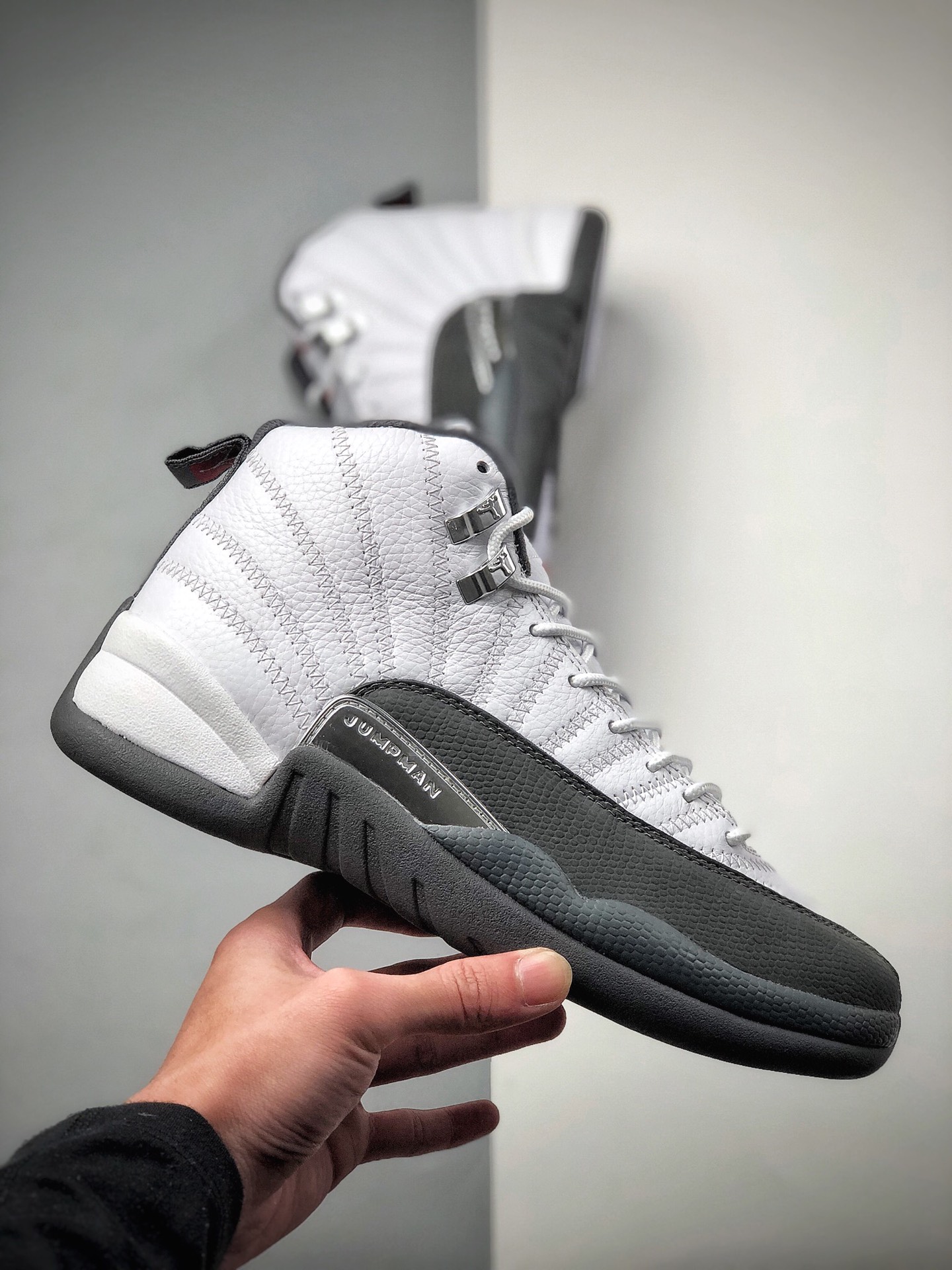 480  纯原版本Air Jordan 12“Dark Grey” 白灰银扣 AJ12 乔丹12代130690-160
