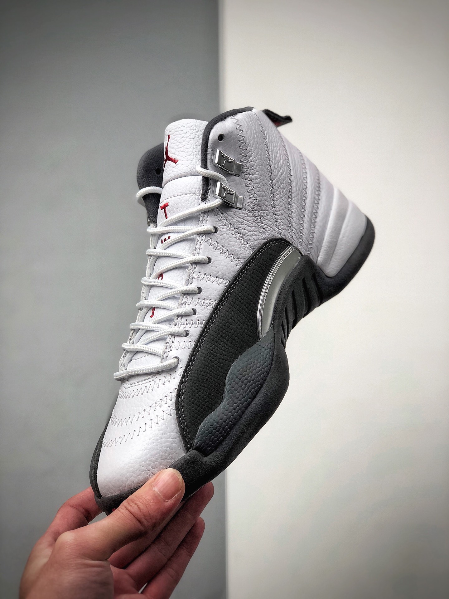 480  纯原版本Air Jordan 12“Dark Grey” 白灰银扣 AJ12 乔丹12代130690-160