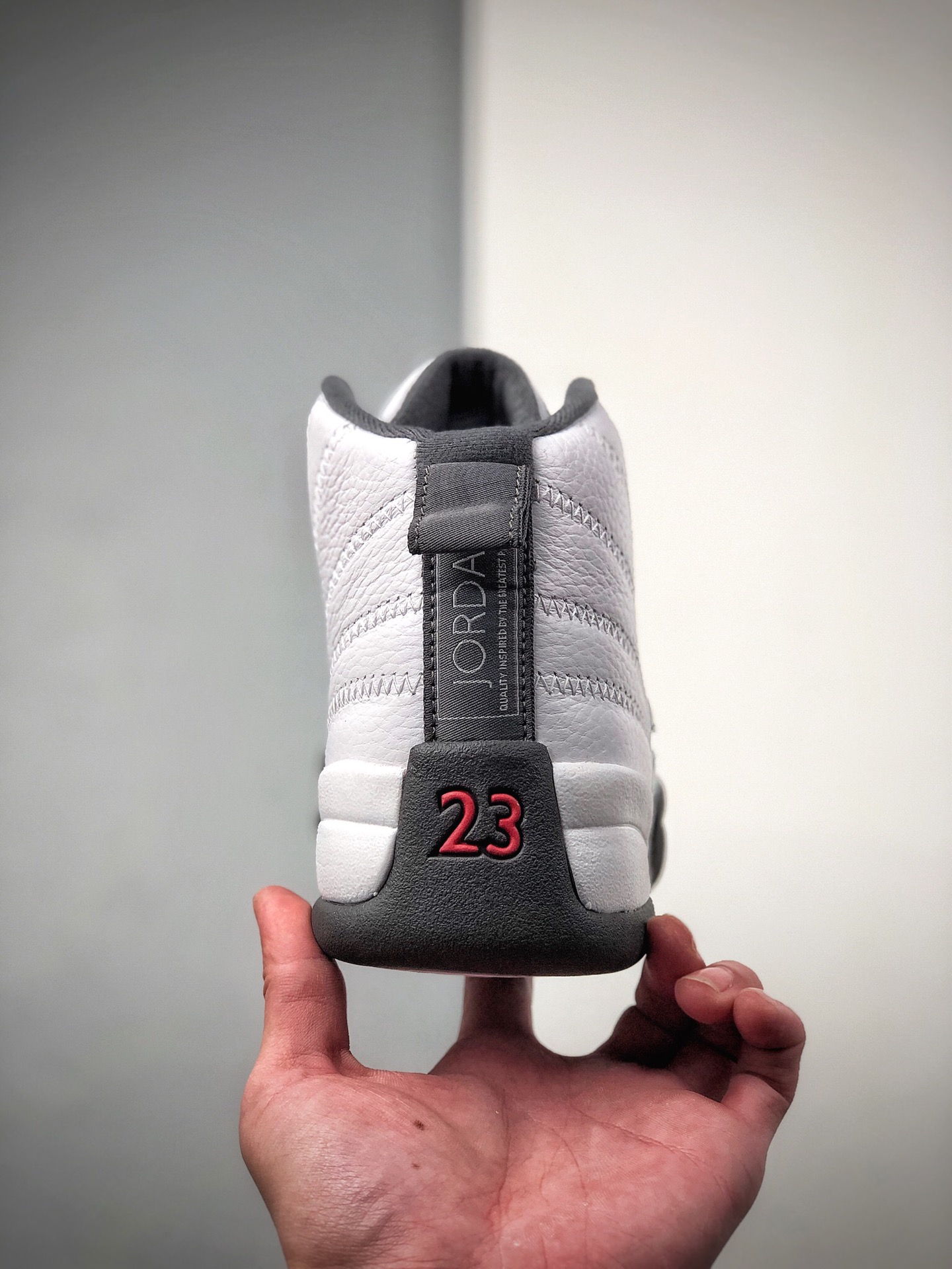 480  纯原版本Air Jordan 12“Dark Grey” 白灰银扣 AJ12 乔丹12代130690-160