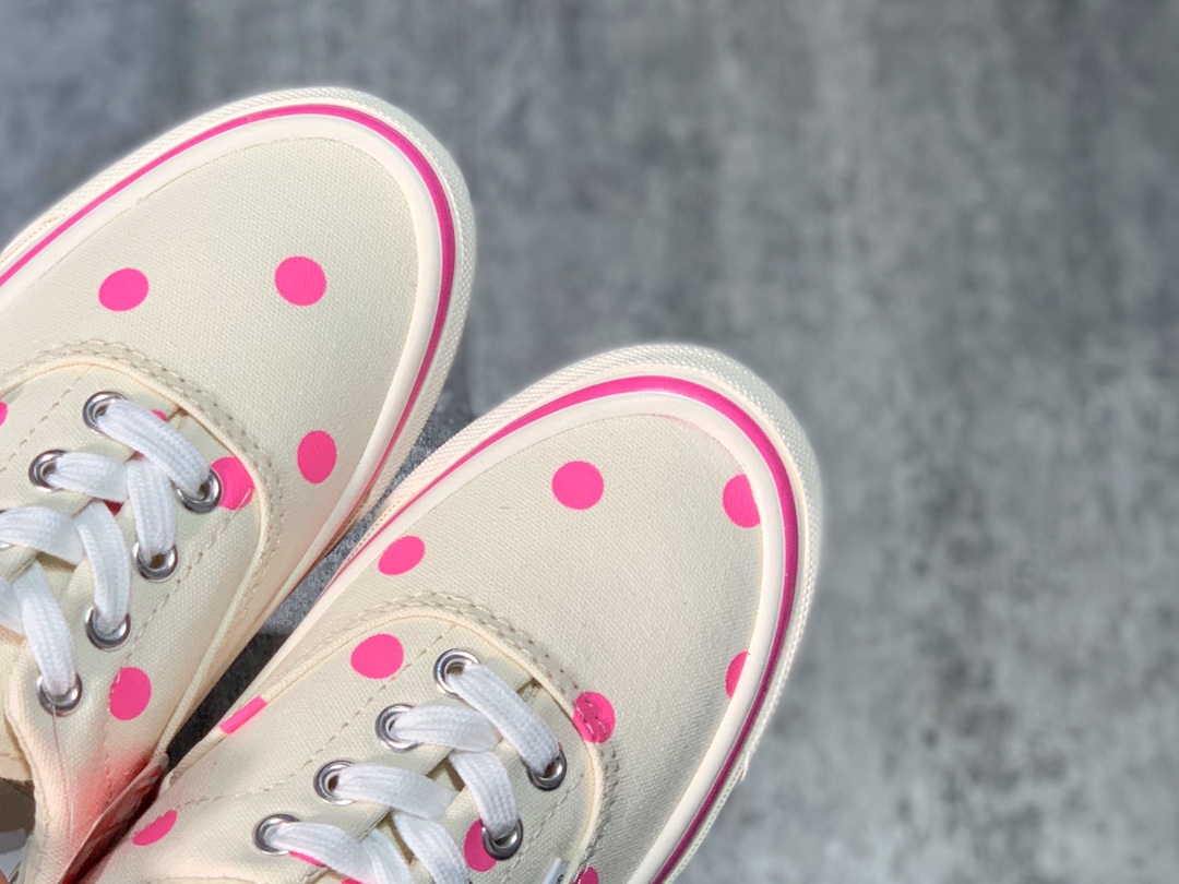 150 Vans Authentic x CDG Girl小清新联名系列