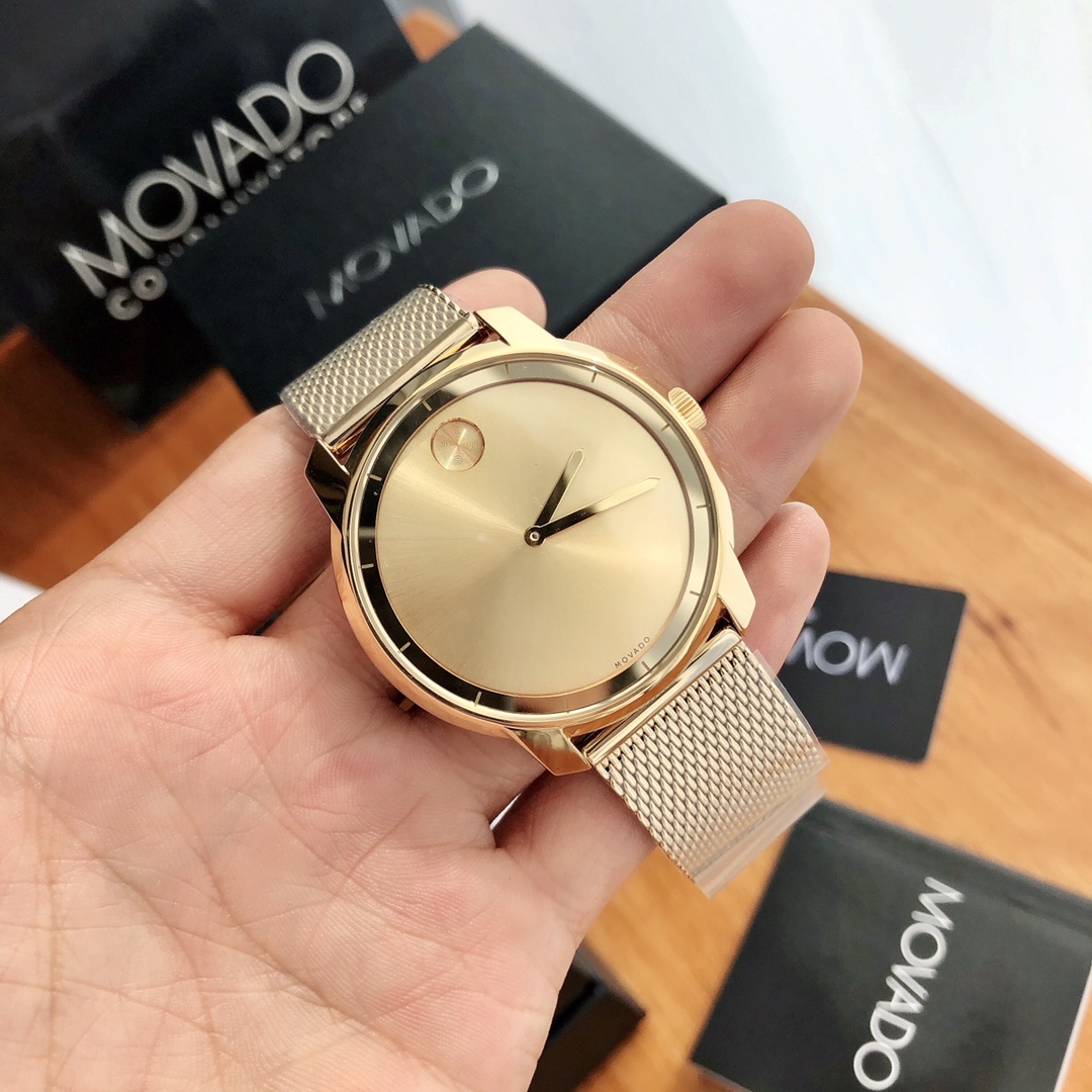Часы Movado