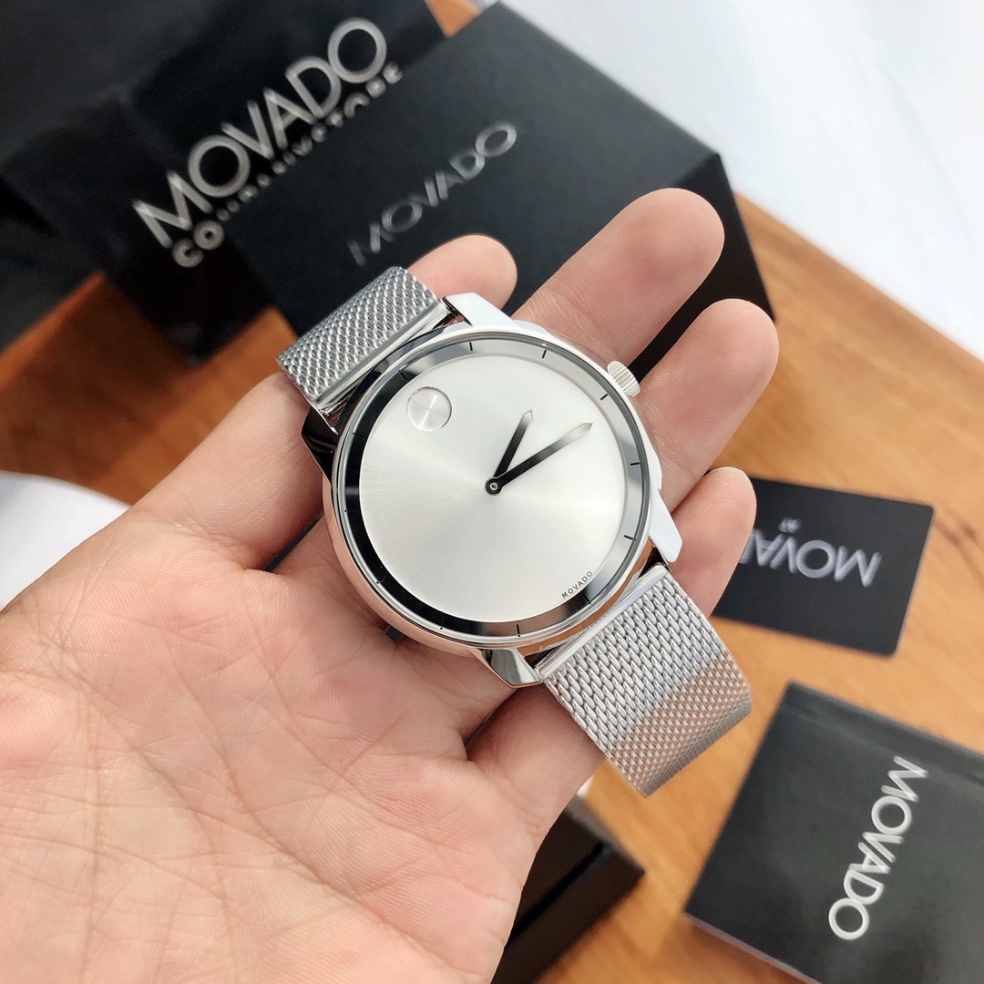 Часы Movado