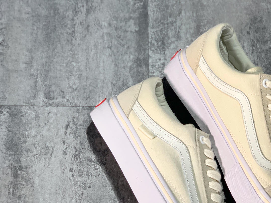 130 Vans Old Skool 复古米白  反毛皮拼接 帆布休闲硫化鞋