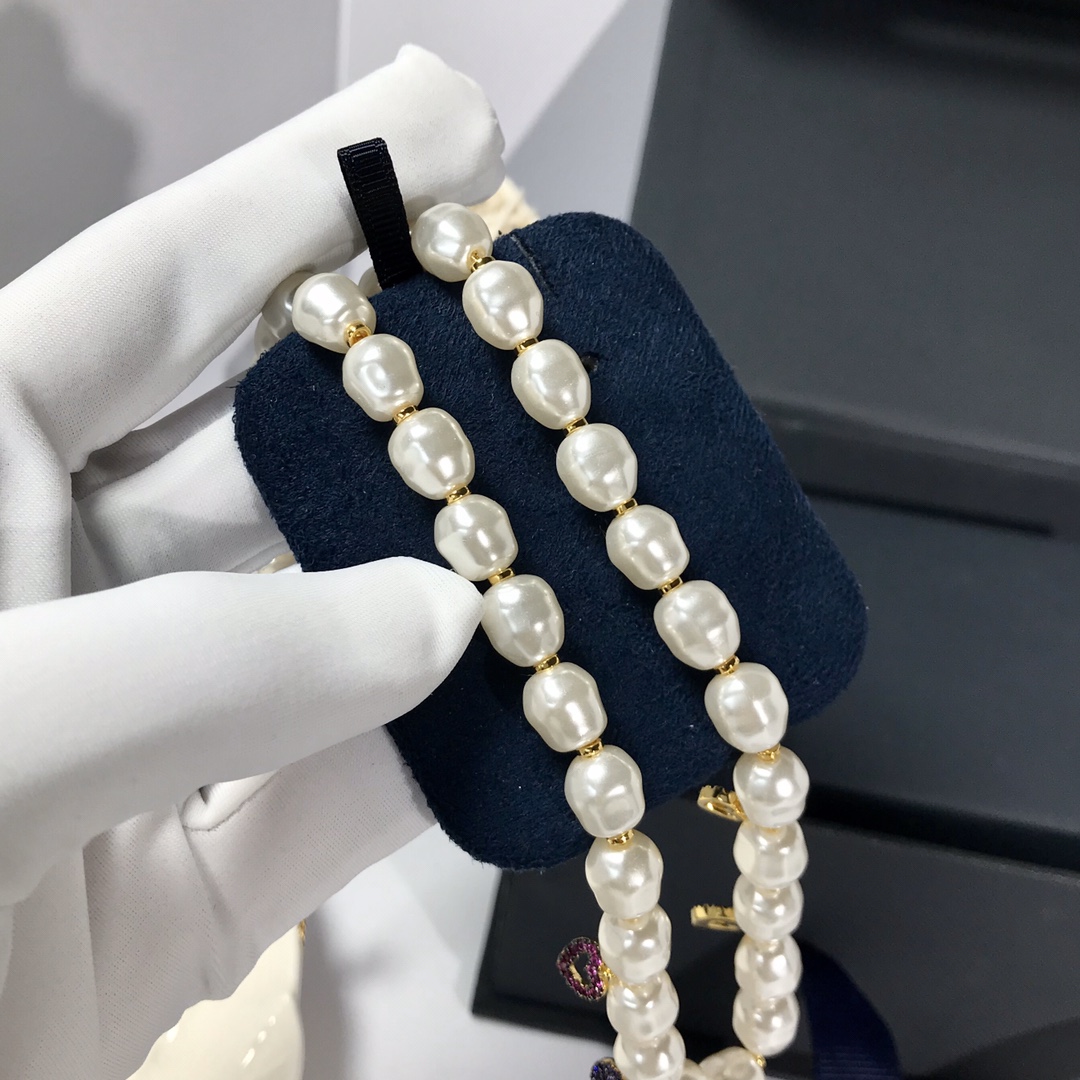 💰165 高品质❗Apm monaco 彩钻爱心珍珠项链！FUN CRAZY LOVE系列，采用仲夏的珠宝搭配，强调色彩组合，风格碰撞，层次叠戴，打造更加个性，时尚的萌趣炫酷夏日主题风格！