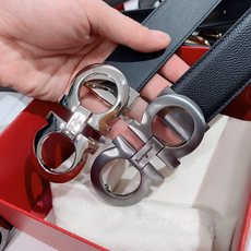 支持NFC芯片扫描 🎁批配全套包装 🎁品牌:菲拉格慕海外原单 🎁扣头材质:精品实心铜扣 🎁带身材质正面:35mm宽度采用 支持NFC芯片扫描 🎁批配全套包装 🎁品牌:菲拉格慕海外原单 🎁扣头材质:精品实心铜扣 🎁带身材质正面:35mm宽度采用