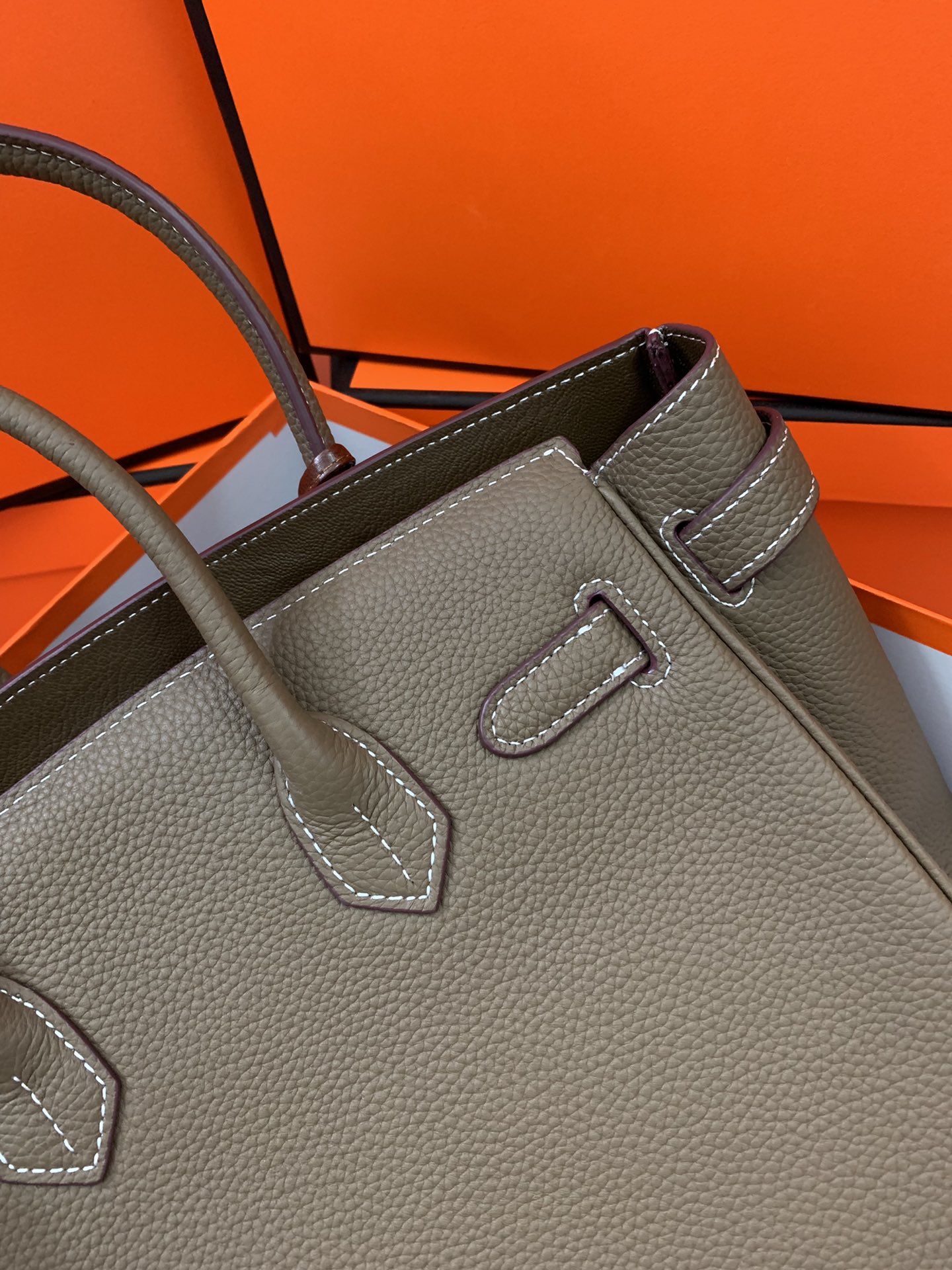 Hermès TOGOシリーズ 颗粒感豊かな愛馬仕铂金拼色女包