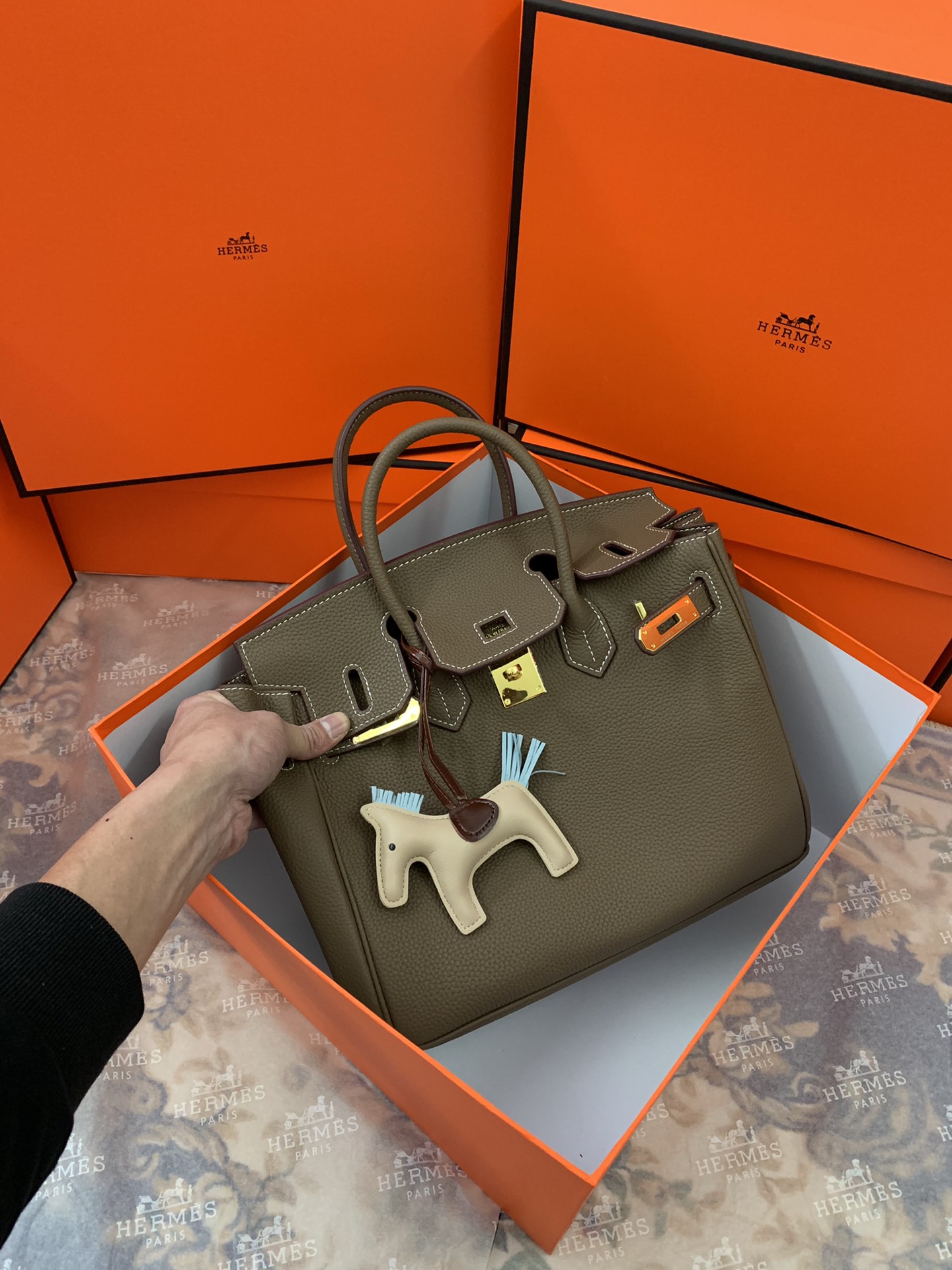 Hermès TOGOシリーズ 颗粒感豊かな愛馬仕铂金拼色女包