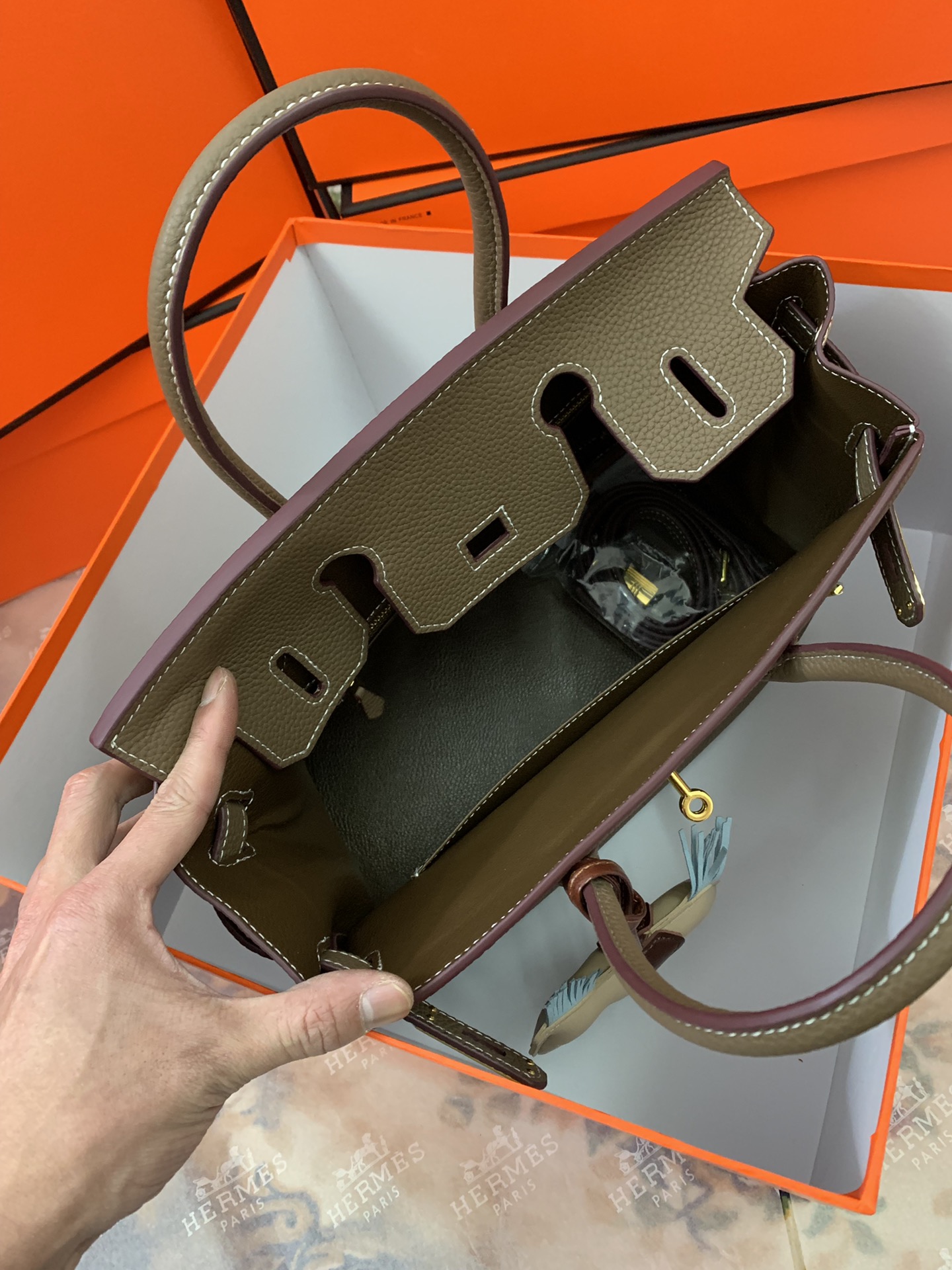 Hermès TOGOシリーズ 颗粒感豊かな愛馬仕铂金拼色女包