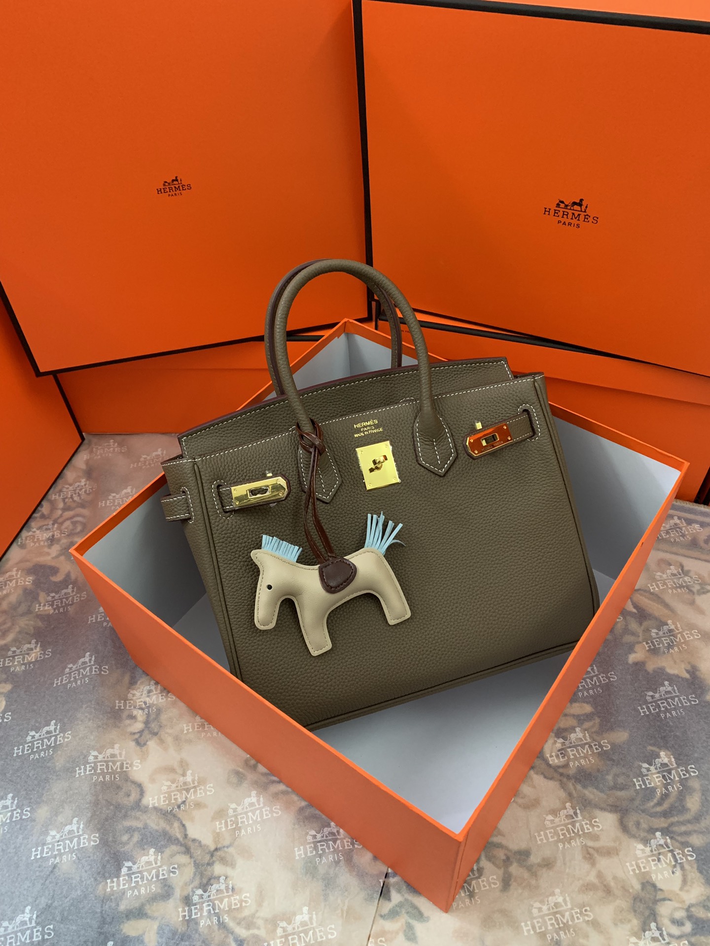 Hermès TOGOシリーズ 颗粒感豊かな愛馬仕铂金拼色女包