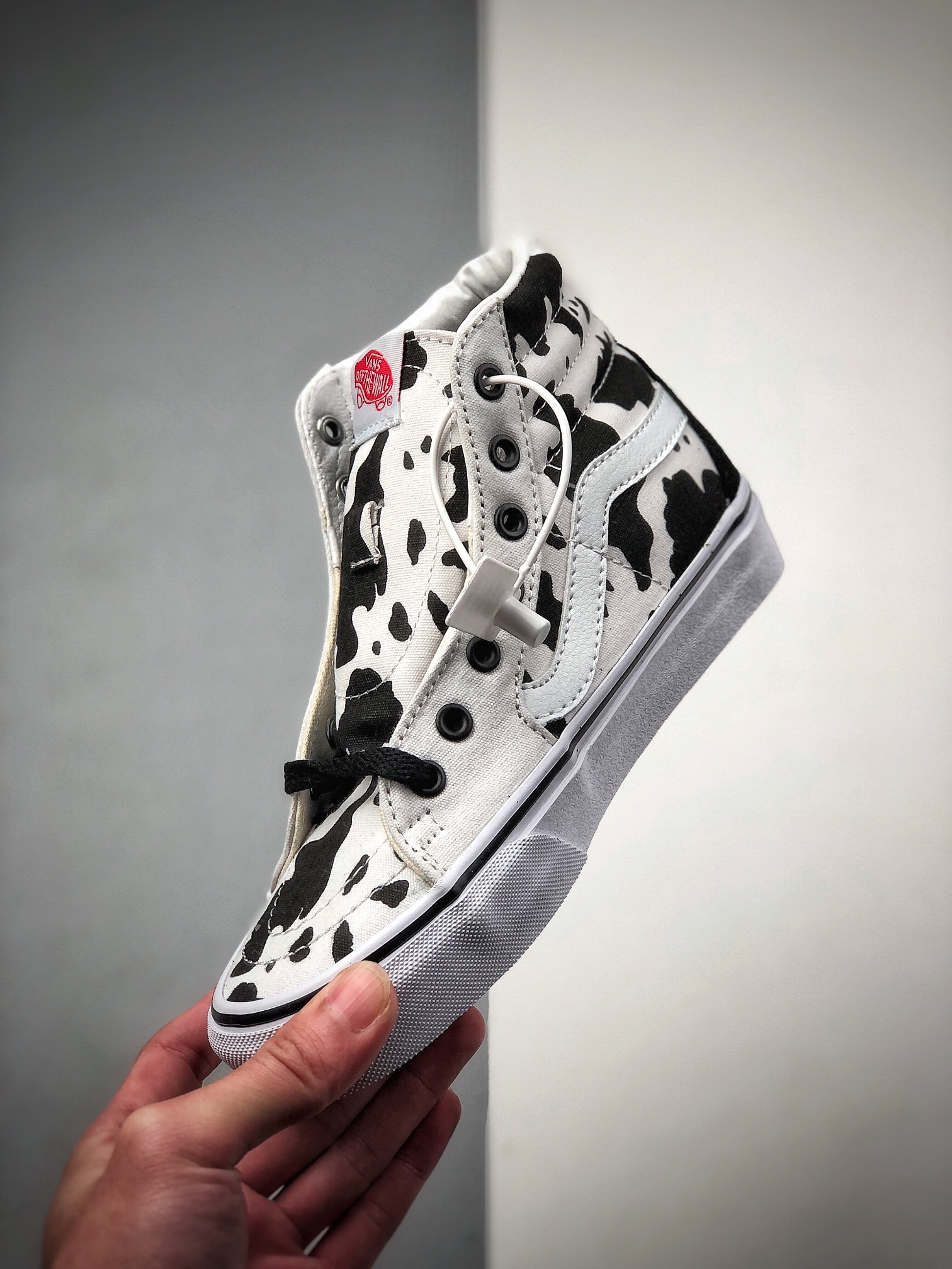 160  Vans Sk8-Hi 奶牛定制高帮系带复古帆布休闲运动板鞋“帆布奶牛”VN0A4OE5NOQ