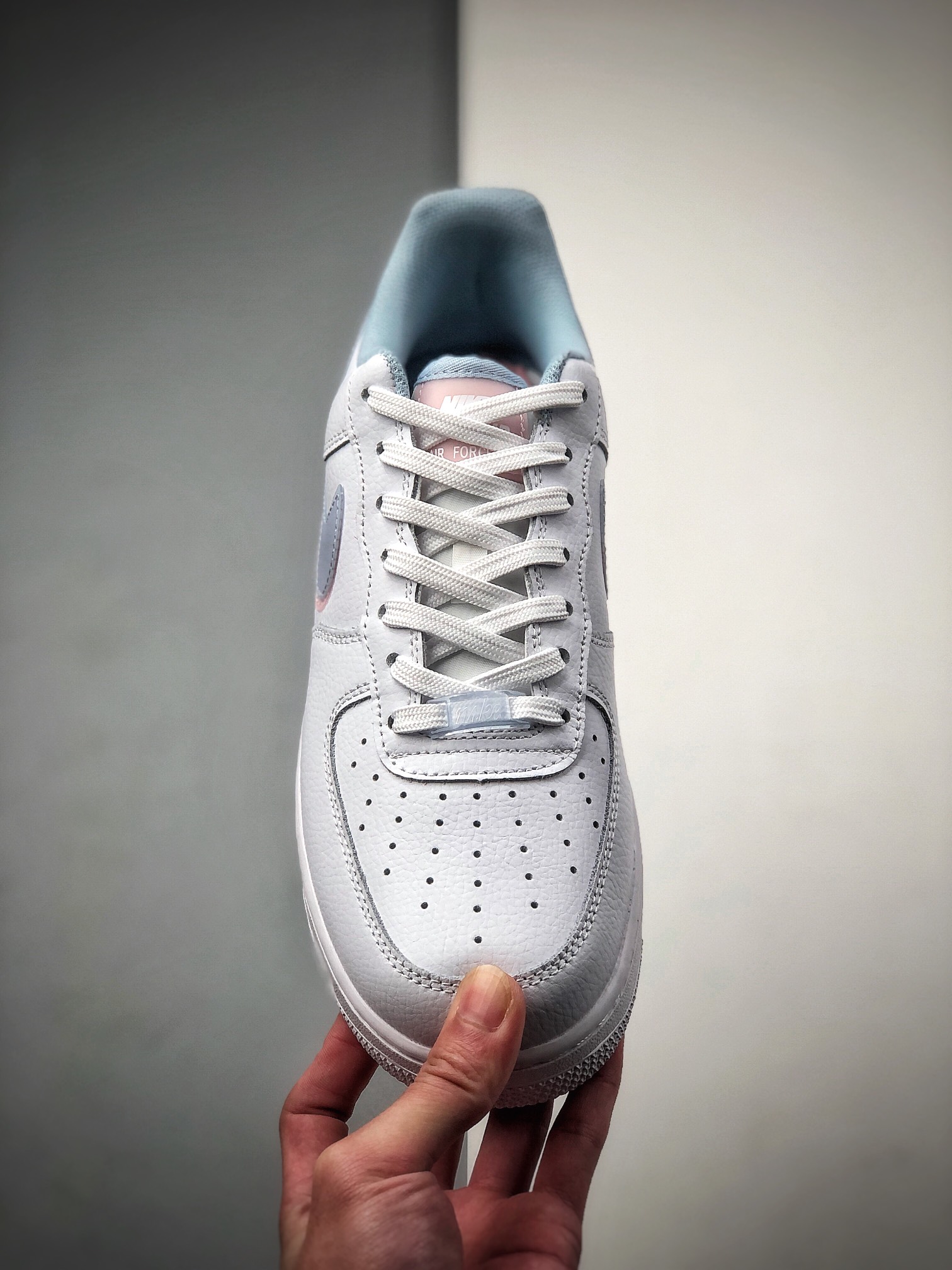 180 NIKE FORCE空军一号运动休闲板鞋  CW1574-100