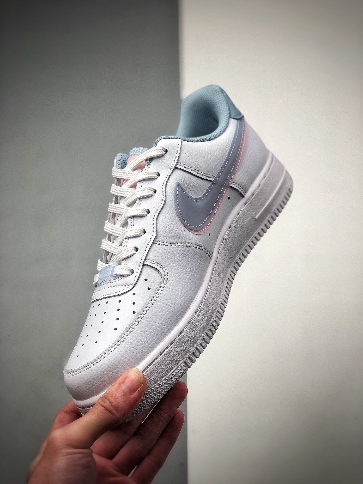 180 NIKE FORCE空军一号运动休闲板鞋  CW1574-100