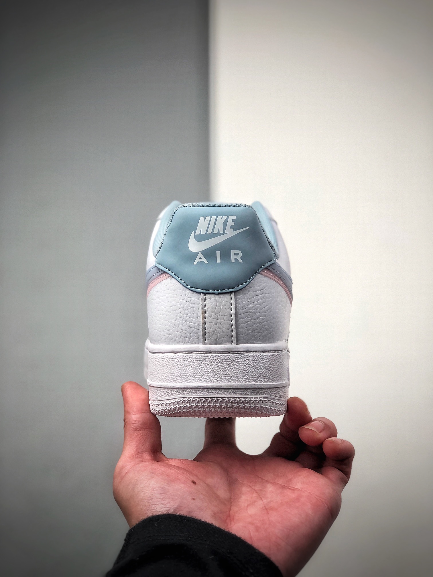 180 NIKE FORCE空军一号运动休闲板鞋  CW1574-100