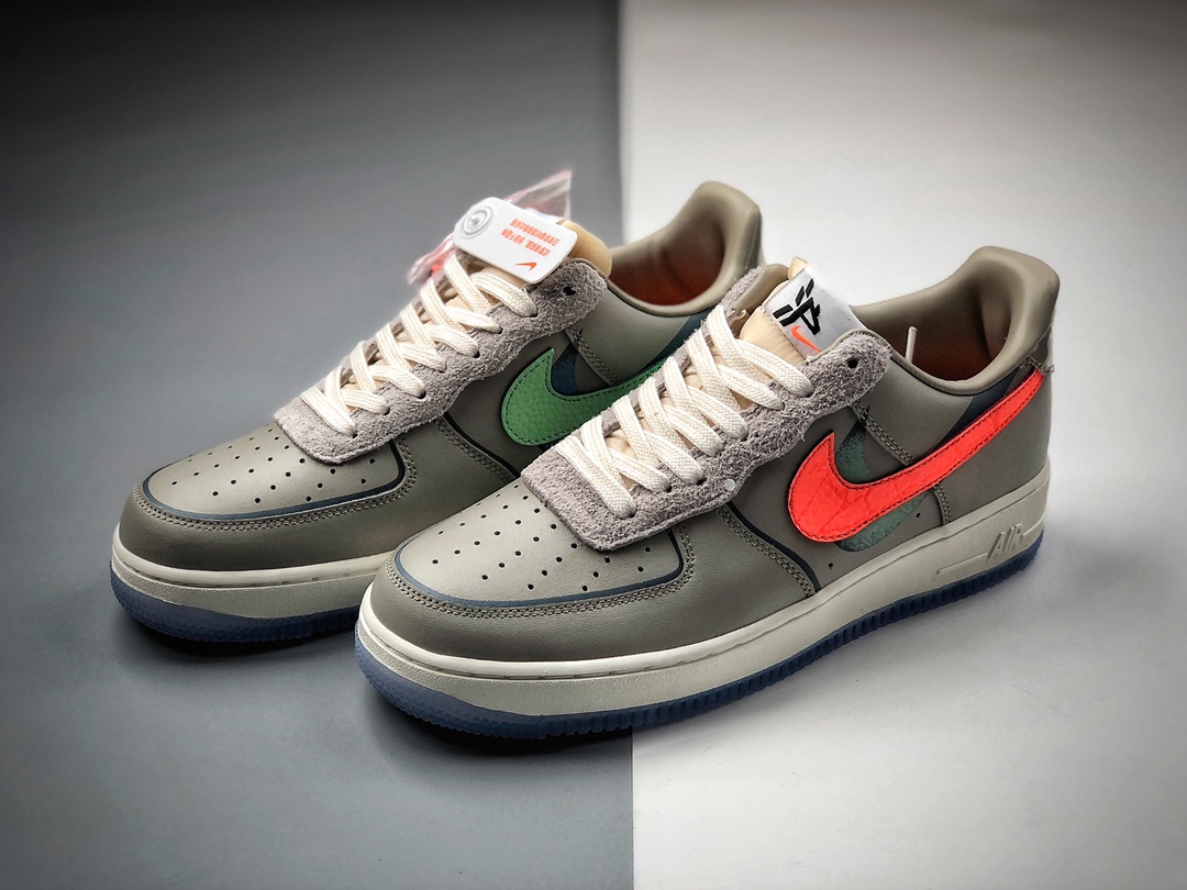 220 NIKE FORCE空军一号运动休闲板鞋  CT3824-001