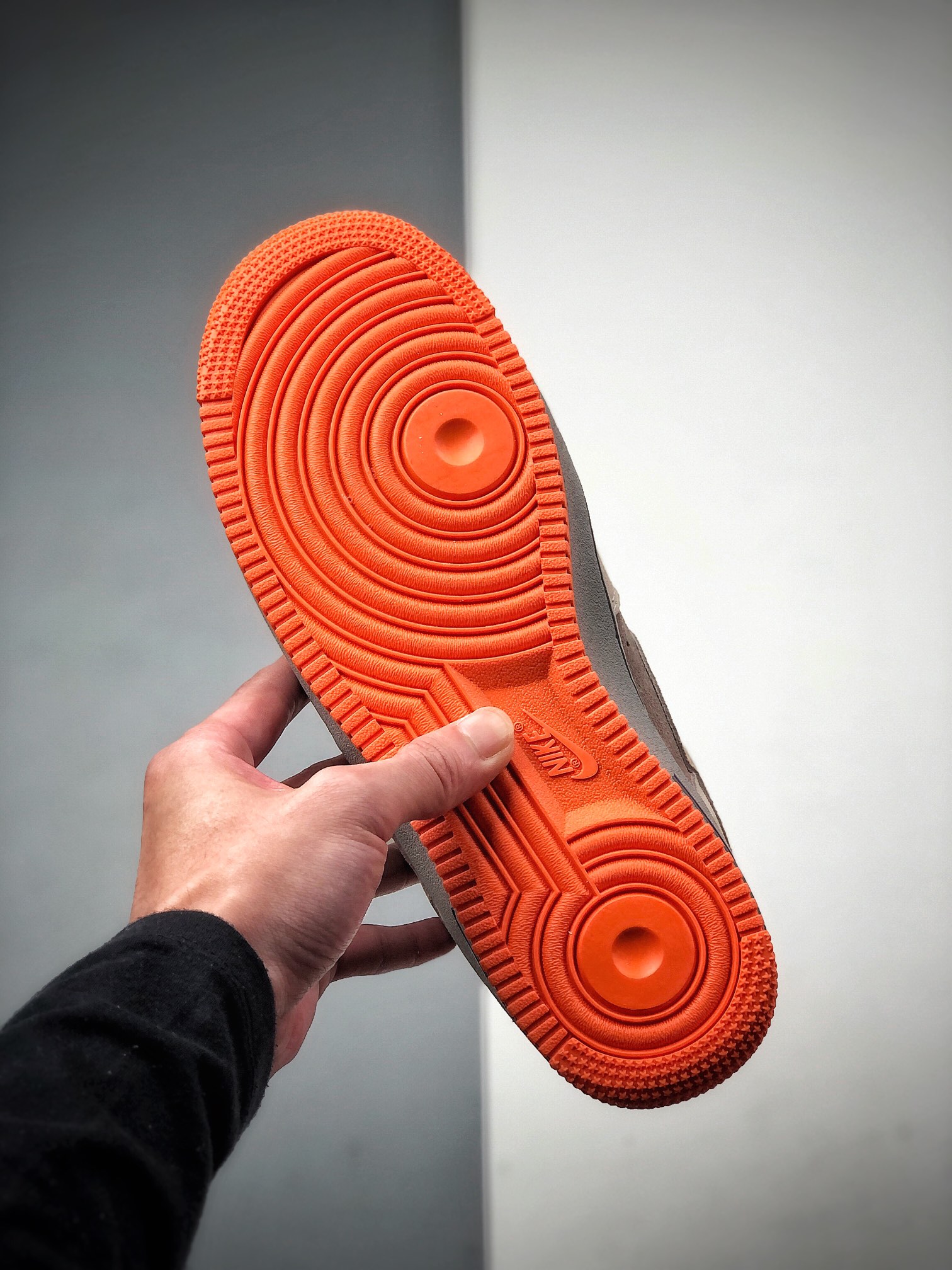 200 NIKE FORCE空军一号运动休闲板鞋  DD7209-105