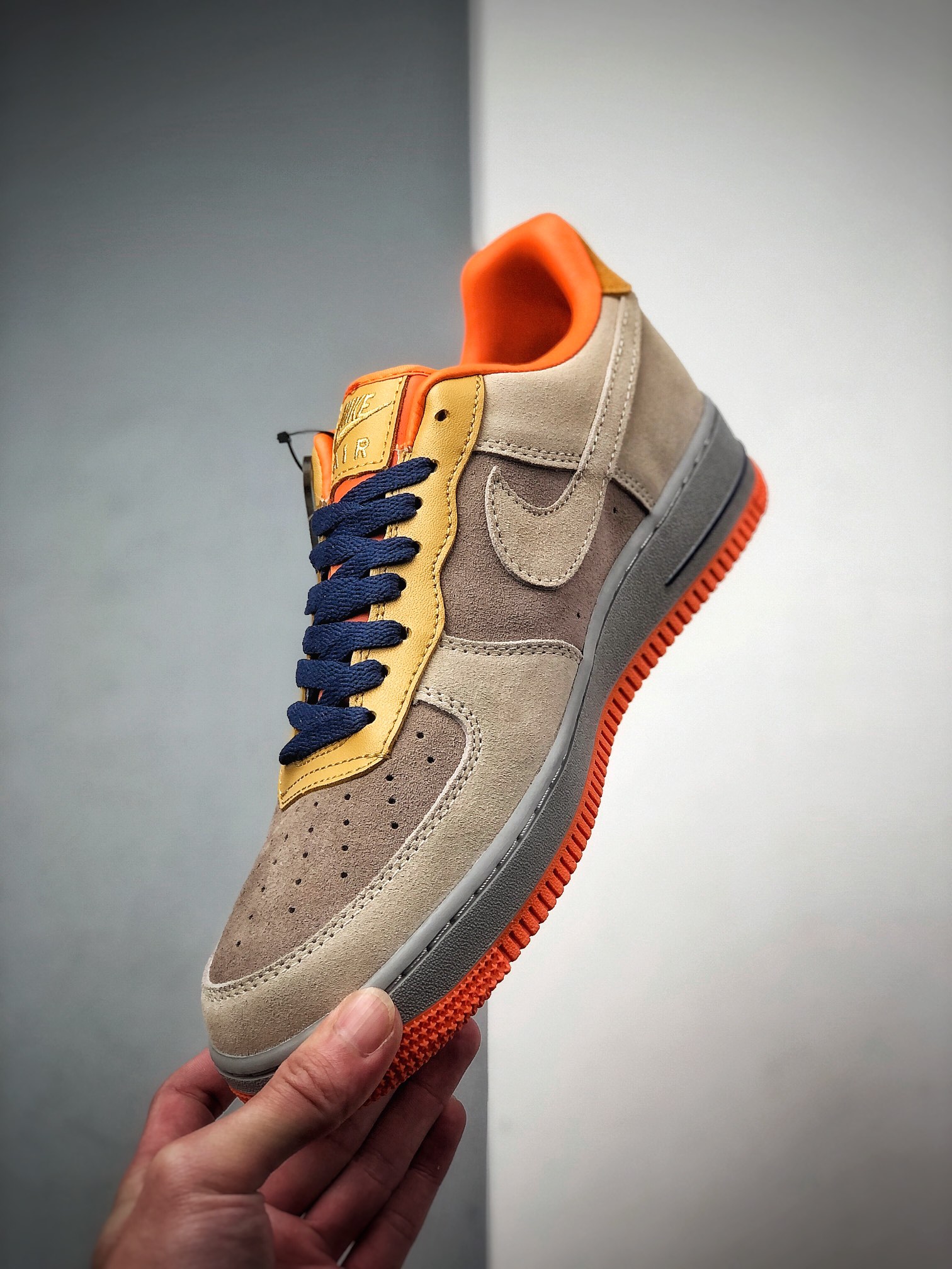 200 NIKE FORCE空军一号运动休闲板鞋  DD7209-105