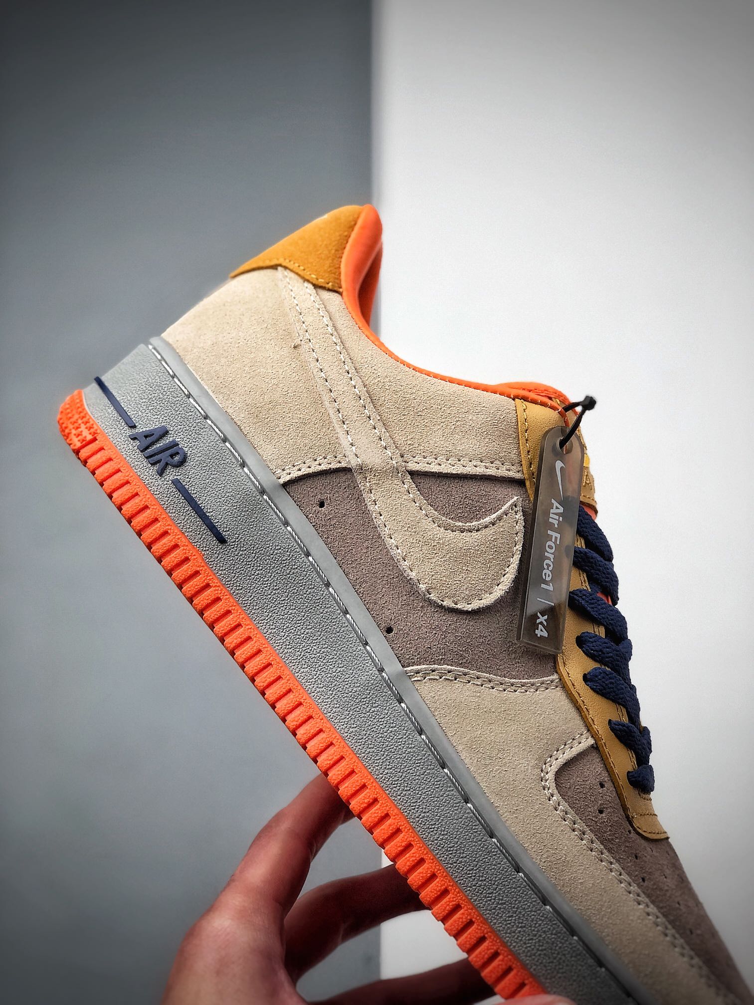 200 NIKE FORCE空军一号运动休闲板鞋  DD7209-105