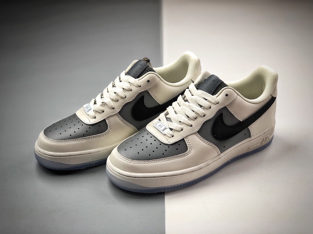 200 NIKE FORCE空军一号运动休闲板鞋  DC1405-001