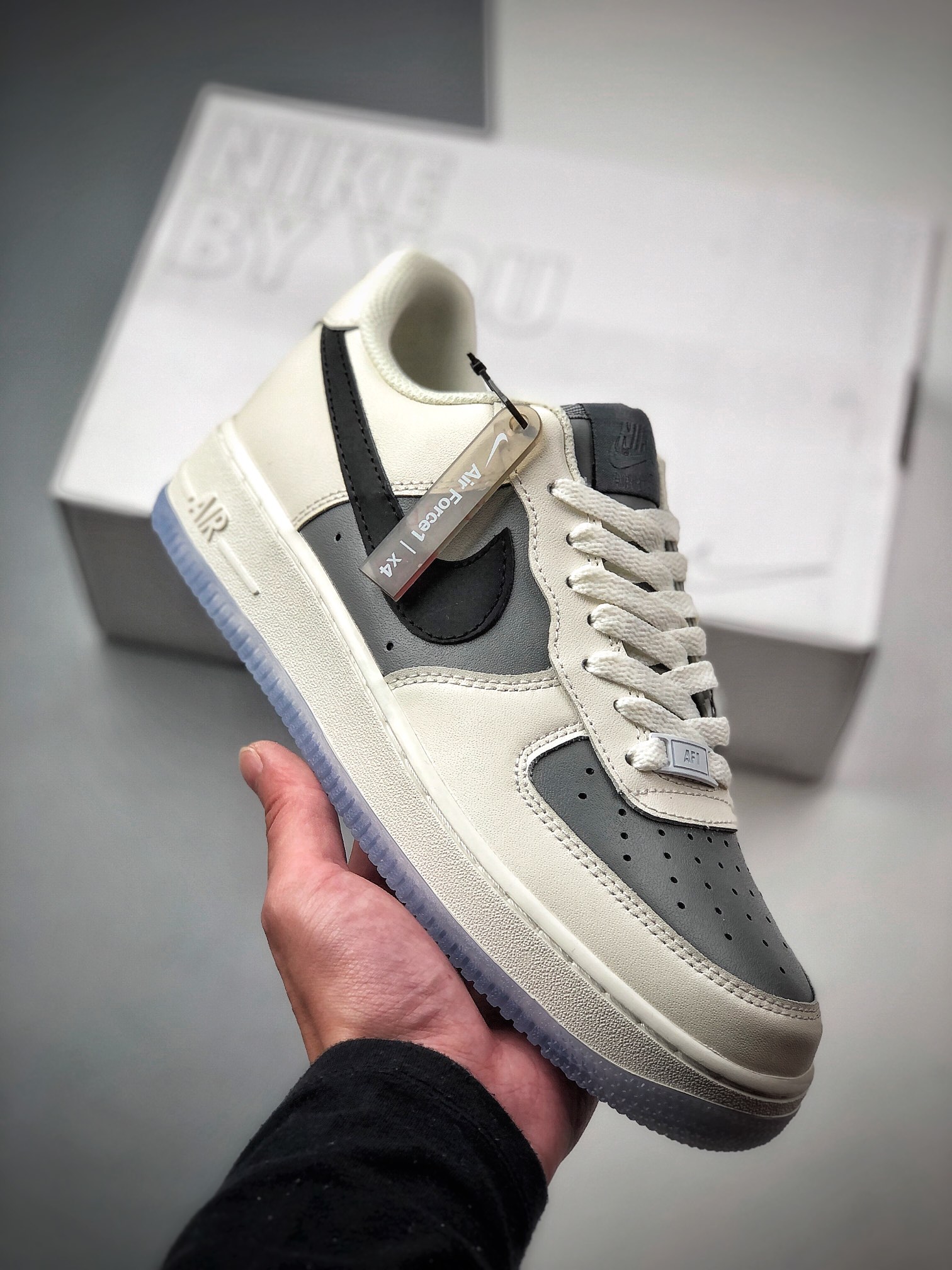 200 NIKE FORCE空军一号运动休闲板鞋  DC1405-001