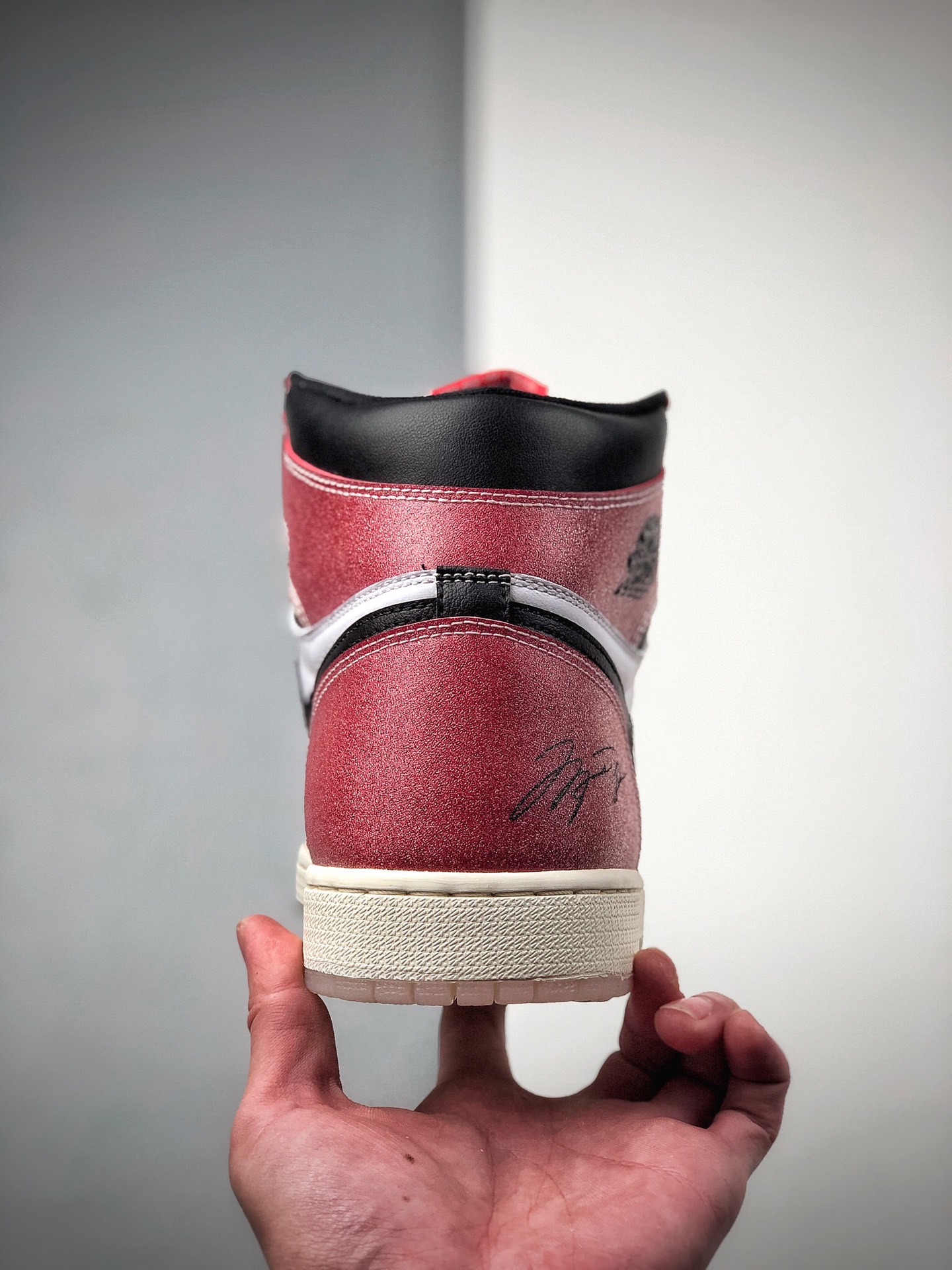 本自地取320  女码出货 全新芝哥加配色 Air Jordan 1 DA2728-100