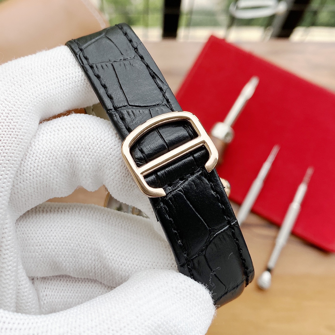 Cartier 男性用全自動機械腕時計 - 高貴で優雅なデザイン