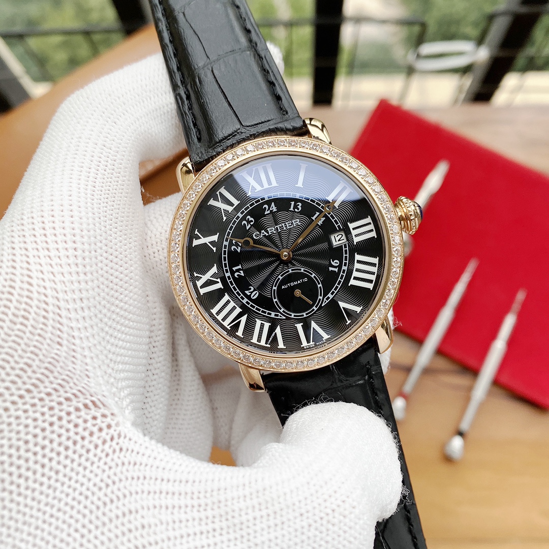 Cartier 男性用全自動機械腕時計 - 高貴で優雅なデザイン