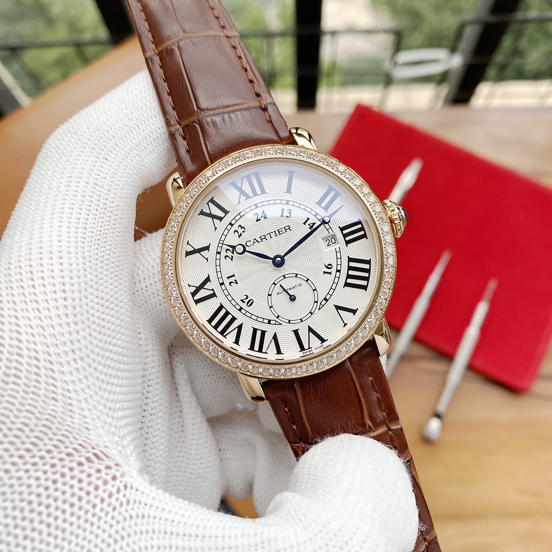 Cartier 男性用全自動機械腕時計 - 高貴で優雅なデザイン