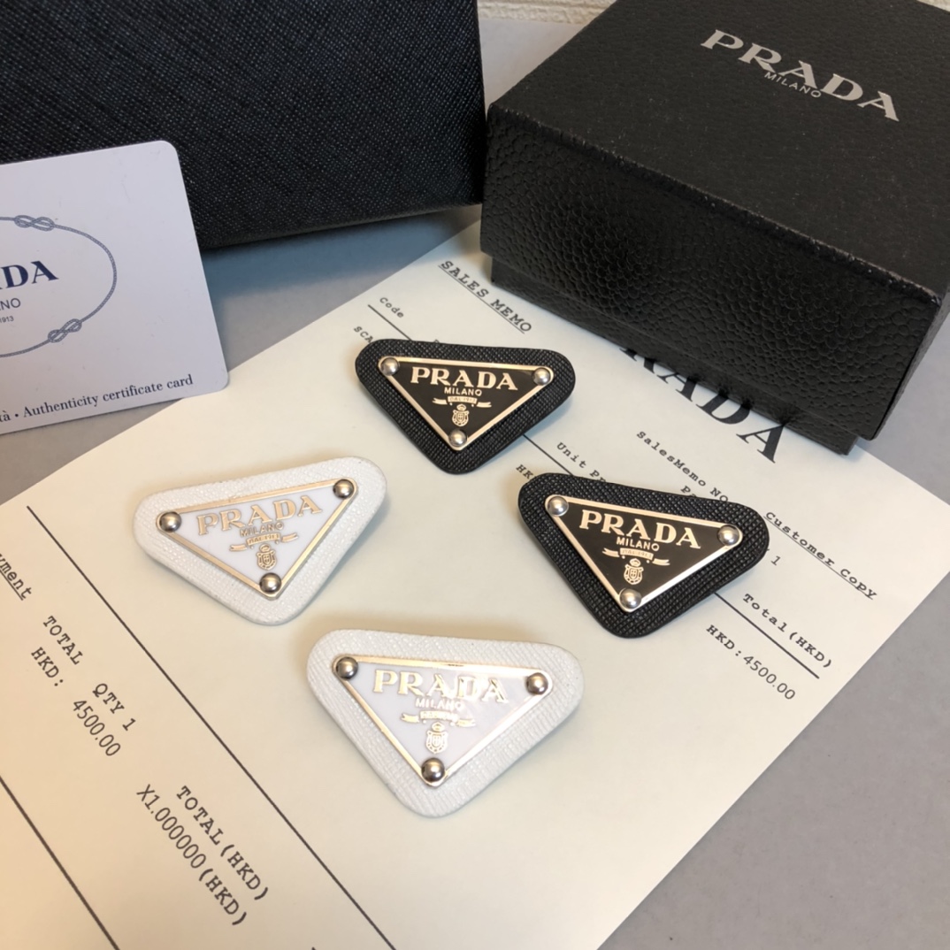 NO:279958,New PRADA) Inverted Triangle Brooch Hair Accessories, Hairpins, Prada, Prada, Brooch, Brooch, Broastpin, Hairpins19860909上新PRADA普拉达）倒三角▽胸针发饰,发夹,prada,prada,brooch，breastpin,hairpins,accessory