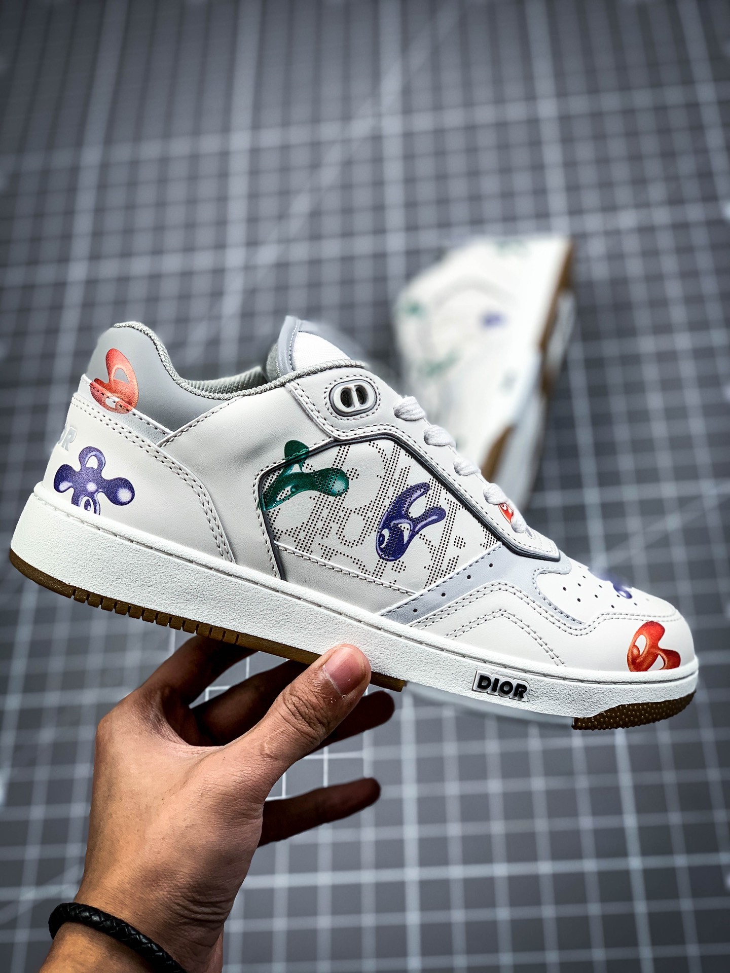 400  芯片可扫 迪奥 Dior & Kenny Scharf 联名推出情侣赠礼 B27 Oblique Galaxy 涂鸦低帮运动鞋系列