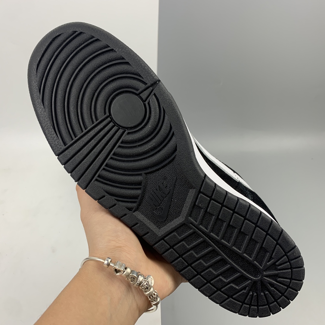 260 Nk SB Zoom Dunk Low GS “雪地黑白”扣篮系列低帮休闲运动滑板板鞋 310569-020