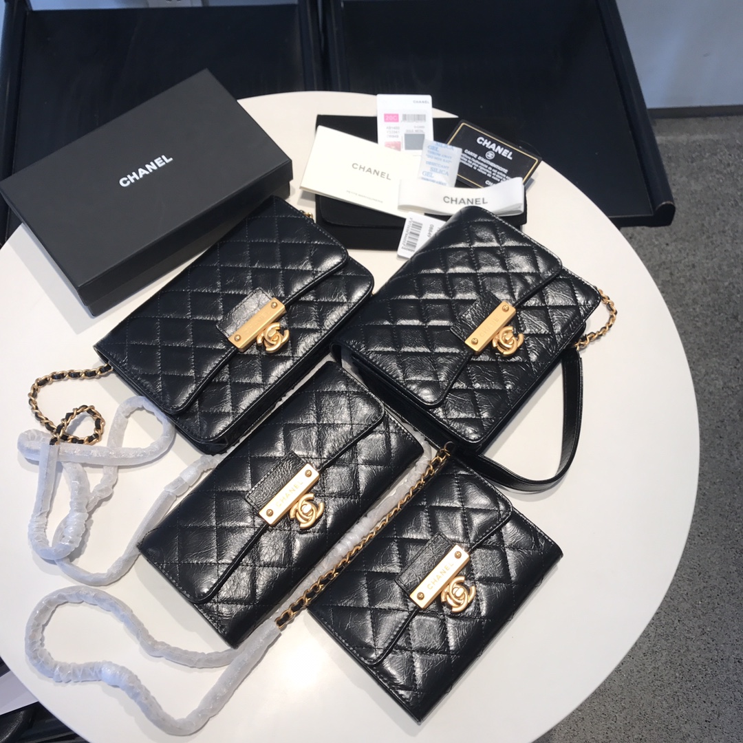 Buy Chanel's latest imported oil wax cowhide series retro metal locks in stock