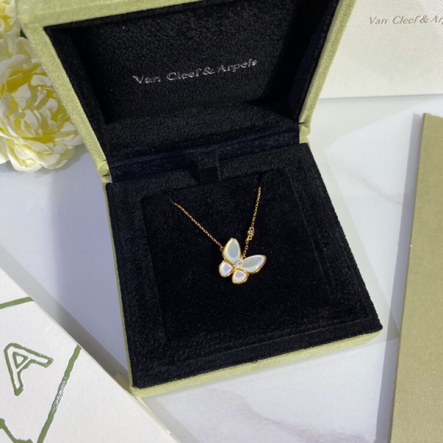 Van Cleef & Arpels Haute Joaillerie Fine Jewelry Earrings Necklace Ring 8