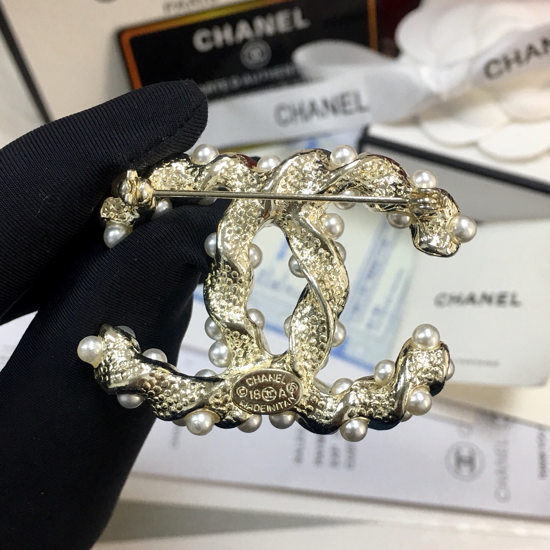 Chanel Chanel 款 扭纹大小珍珠双C字母胸针