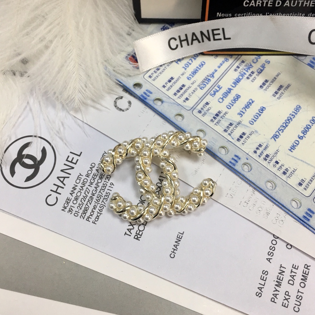 Chanel Chanel 款 扭纹大小珍珠双C字母胸针
