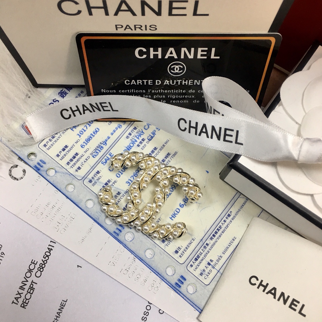 Chanel Chanel 款 扭纹大小珍珠双C字母胸针