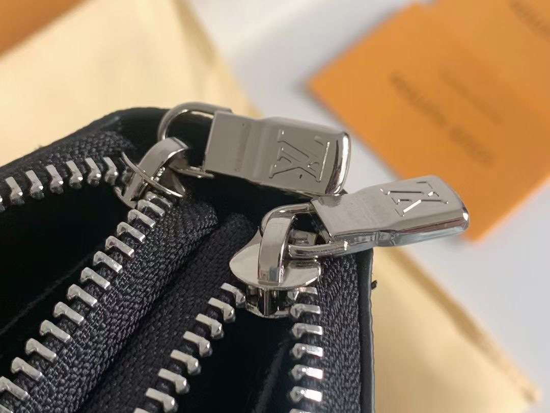 P200ダブルジッパーポーチ - 実用的な大容量財布