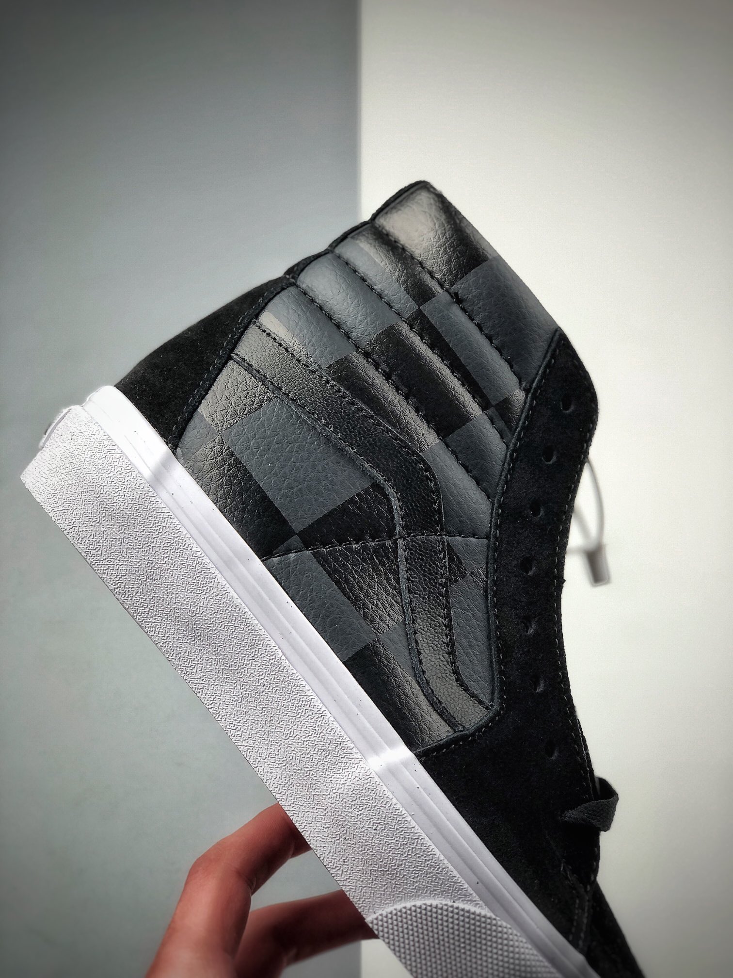 160  范斯Vans Reflective Sk8-hi PRO”棋盘格反光高帮帆布休闲运动硫化“黑白棋盘反光”VN0A45JDT0E