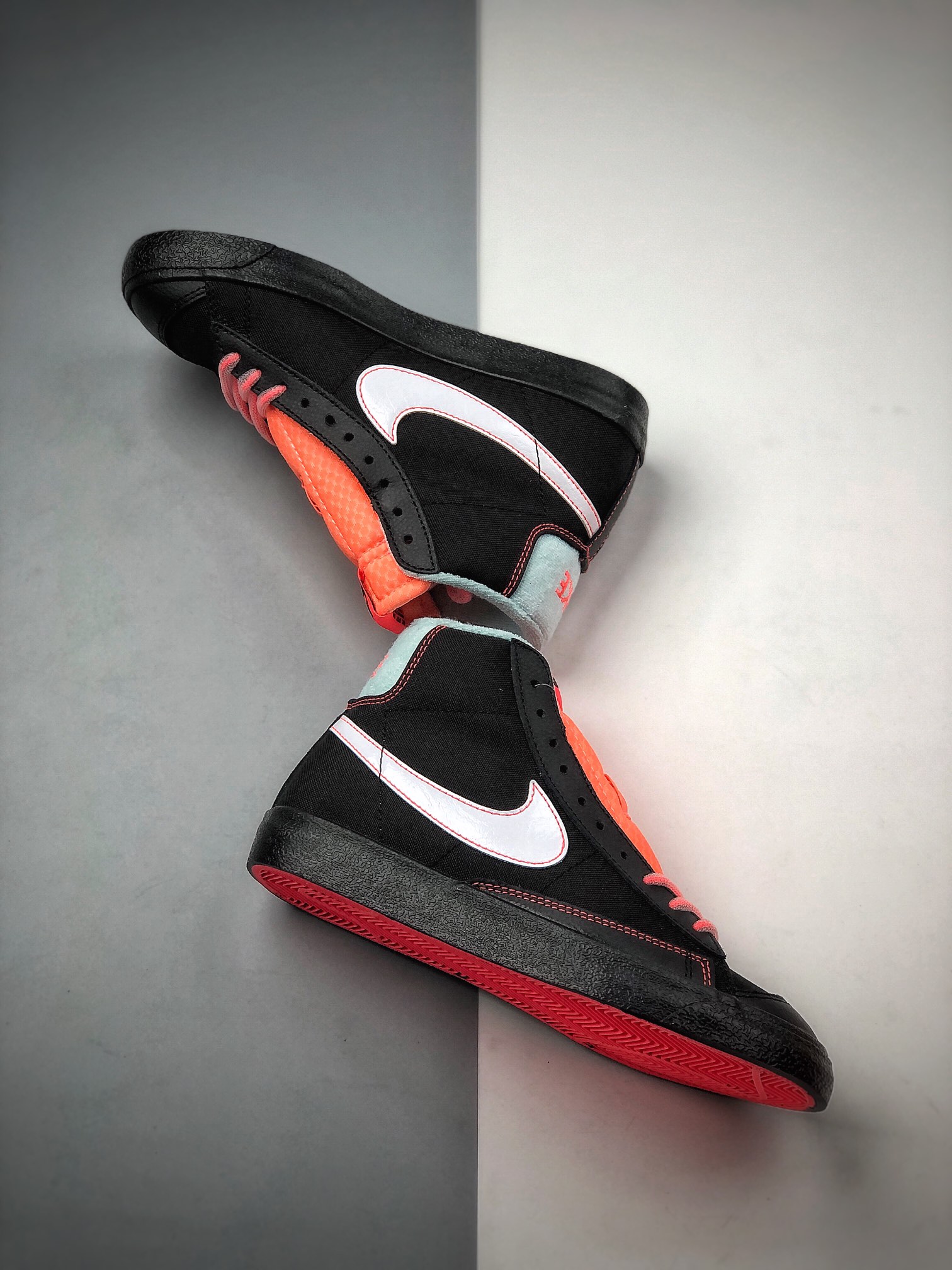 190 公司级 开拓者 高帮 黑色 粉红鞋舌 白色勾 Nike Blazer 开拓者经典复古中帮休闲板鞋DD7710-001