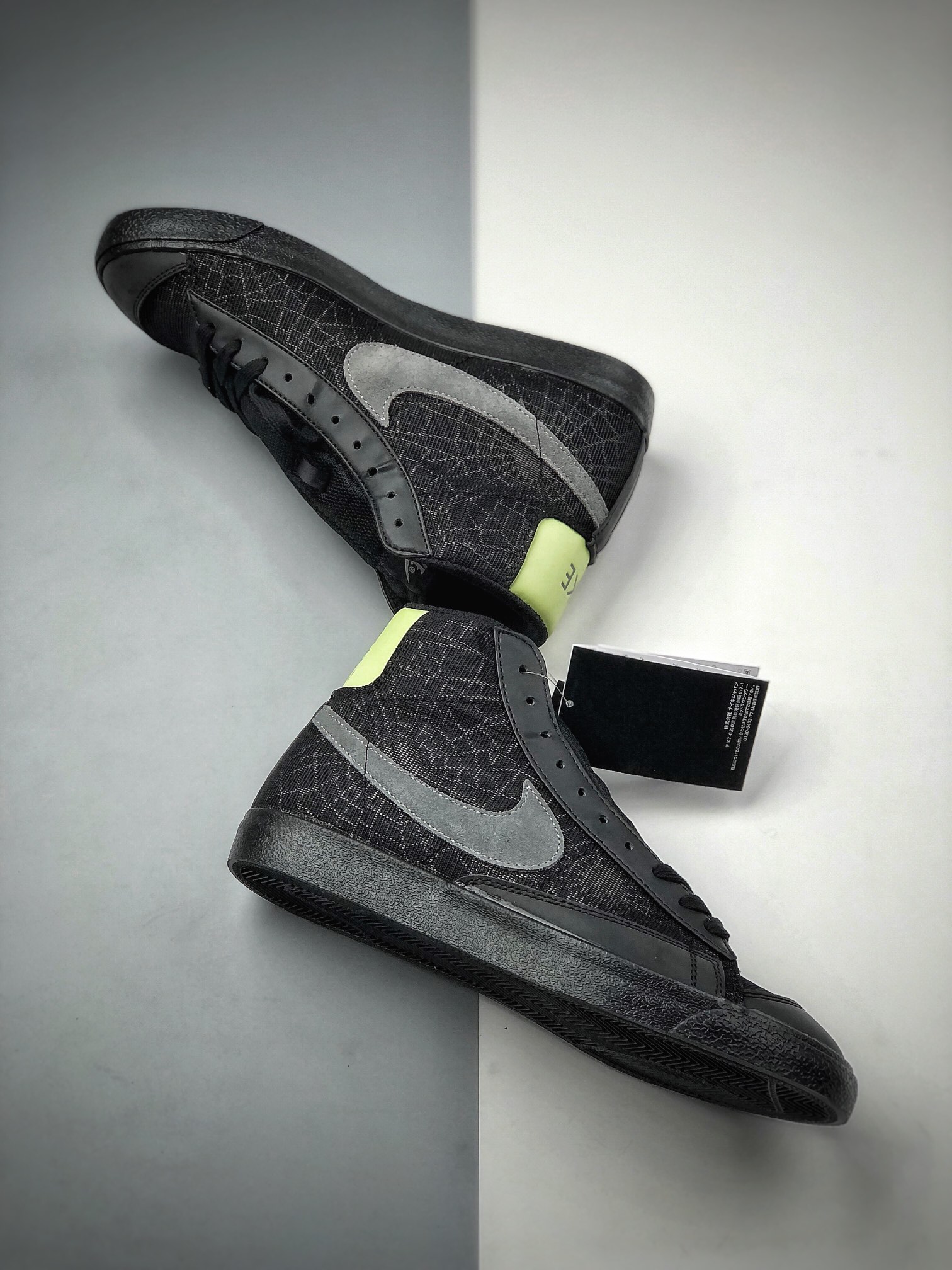 190  NK Blazer Mid '1977 万圣节主题  dc1929-001